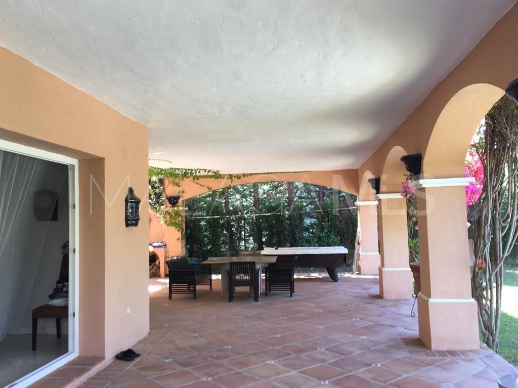 4 bedrooms villa in Nueva Andalucia for sale