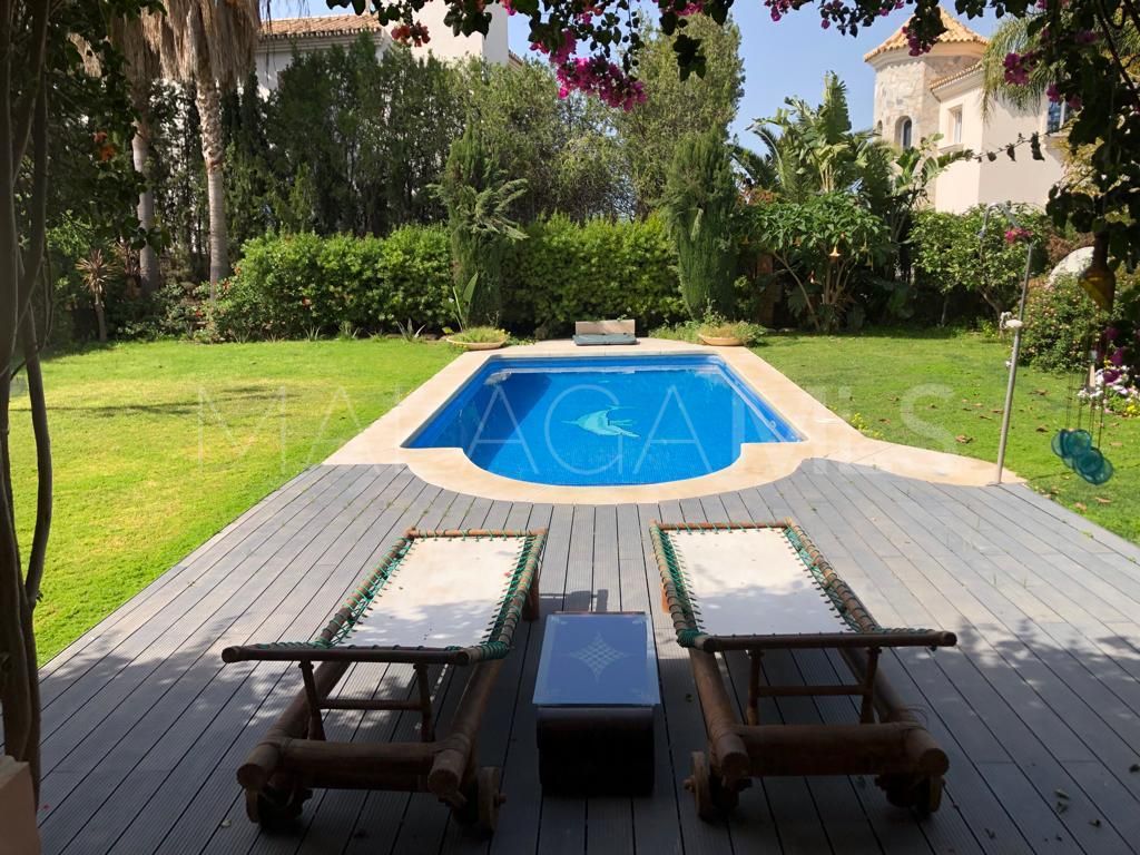 4 bedrooms villa in Nueva Andalucia for sale