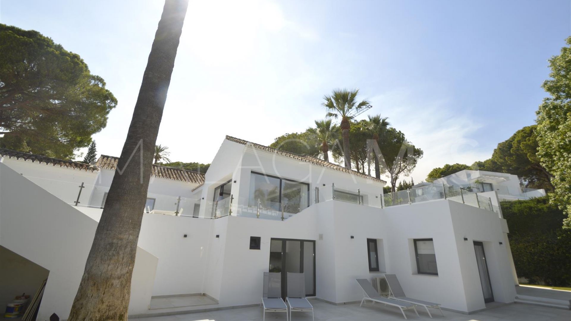 For sale villa in Nueva Andalucia