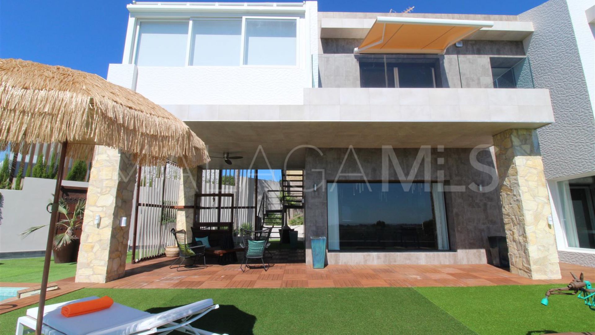 For sale 4 bedrooms villa in Atalaya Fairways