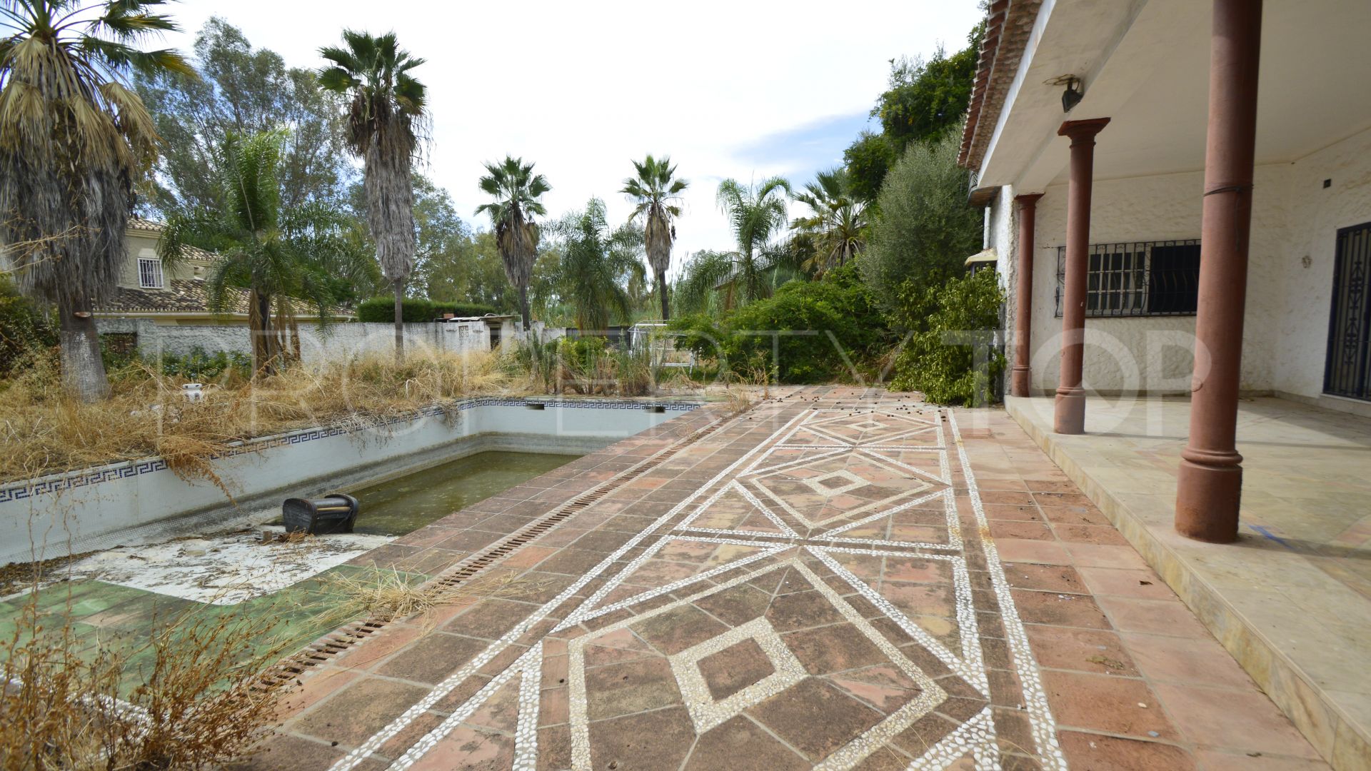 Nueva Andalucia, villa a la venta con 5 dormitorios