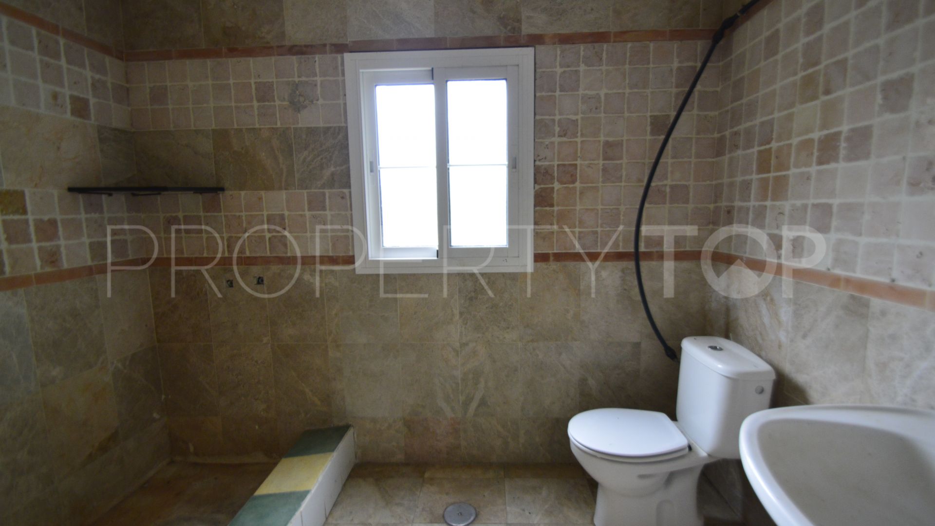 5 bedrooms Nueva Andalucia villa for sale