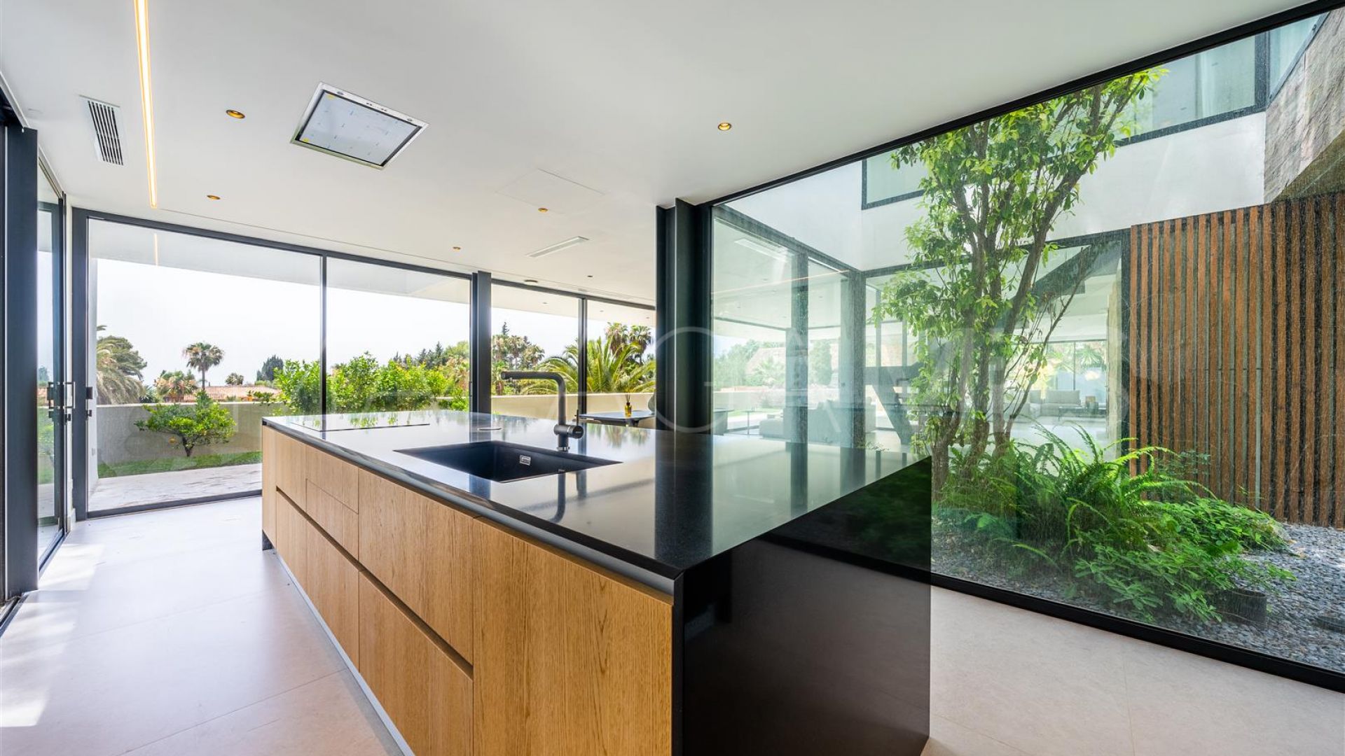 Villa for sale in Rocio de Nagüeles