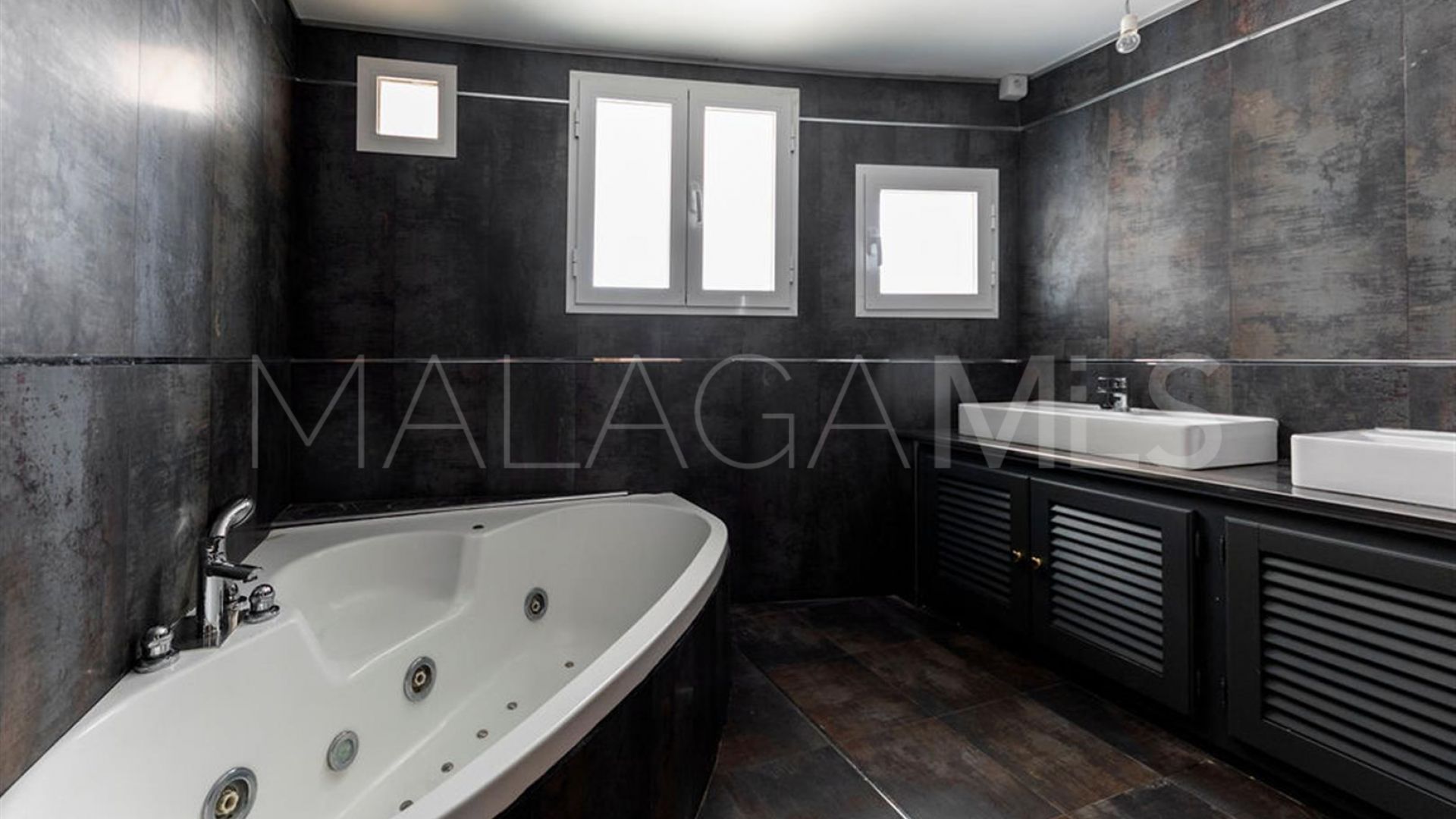 Villa with 5 bedrooms for sale in Puerto del Almendro