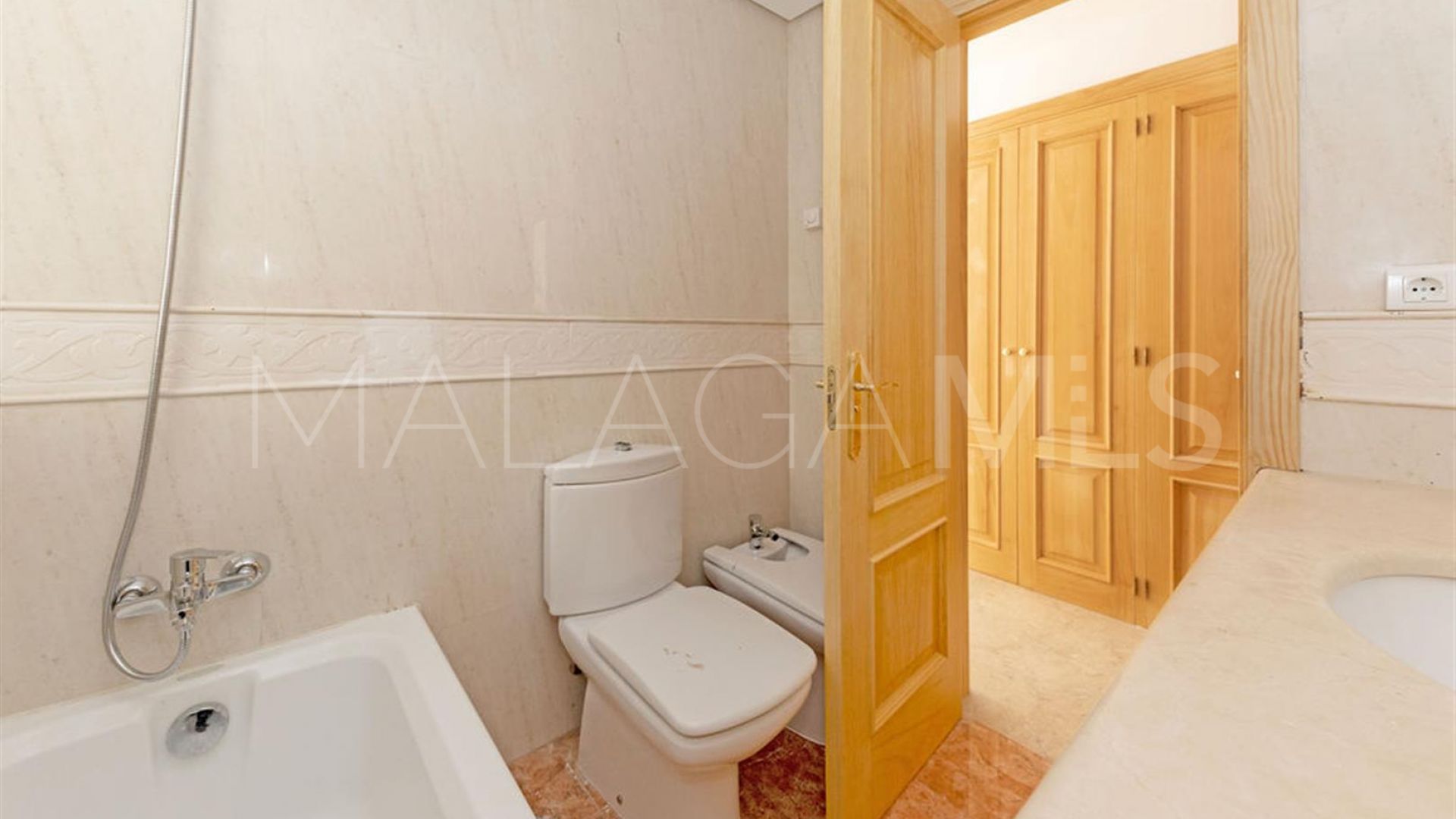 Villa with 5 bedrooms for sale in Puerto del Almendro