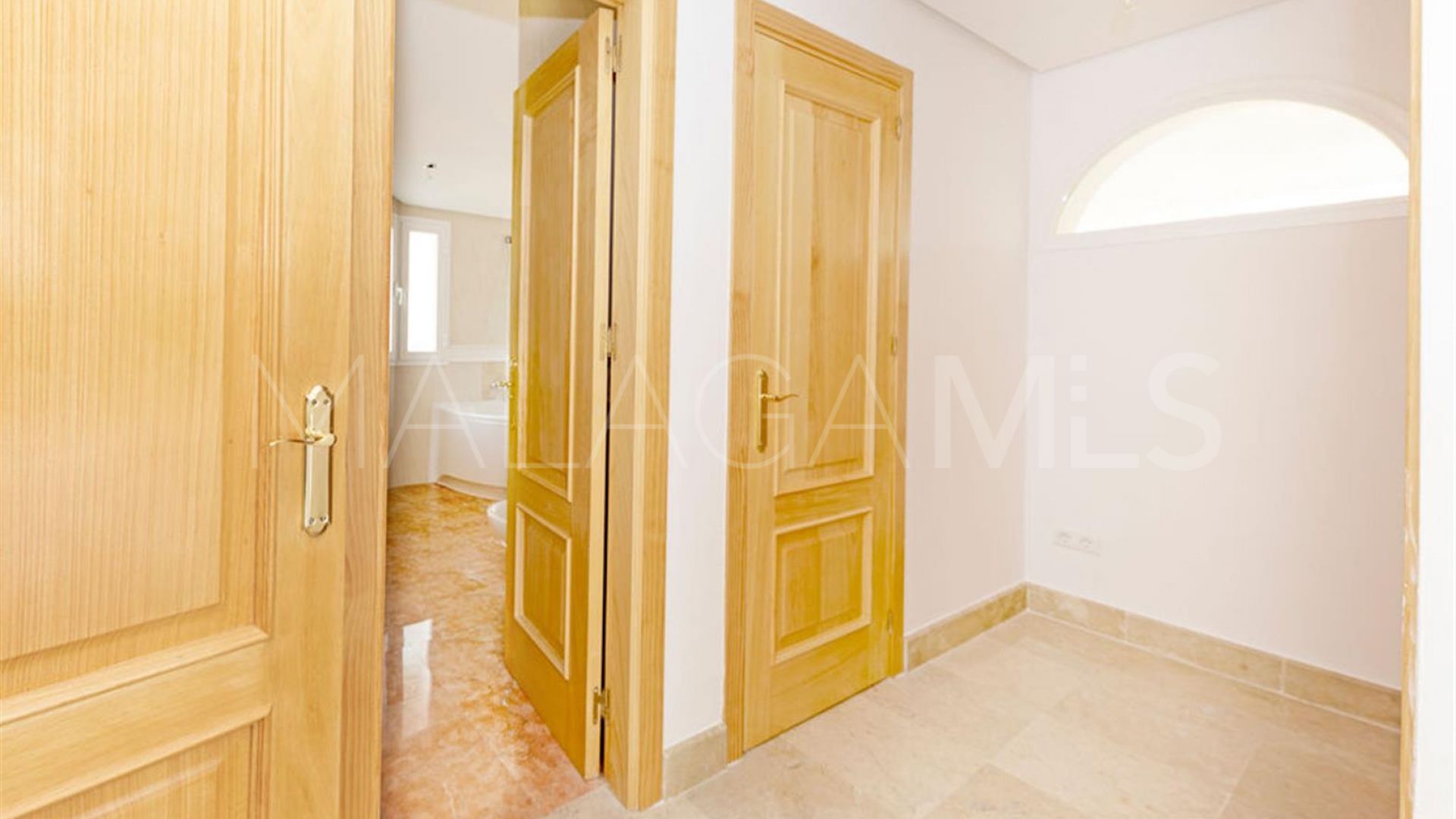 Villa with 5 bedrooms for sale in Puerto del Almendro