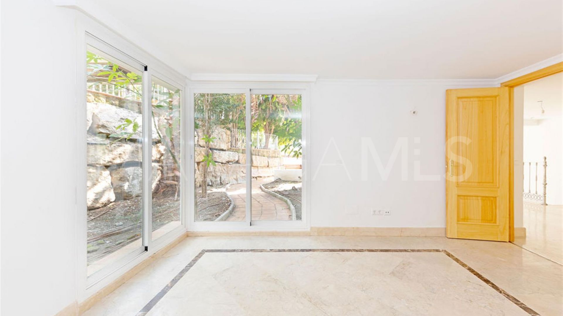 Villa with 5 bedrooms for sale in Puerto del Almendro