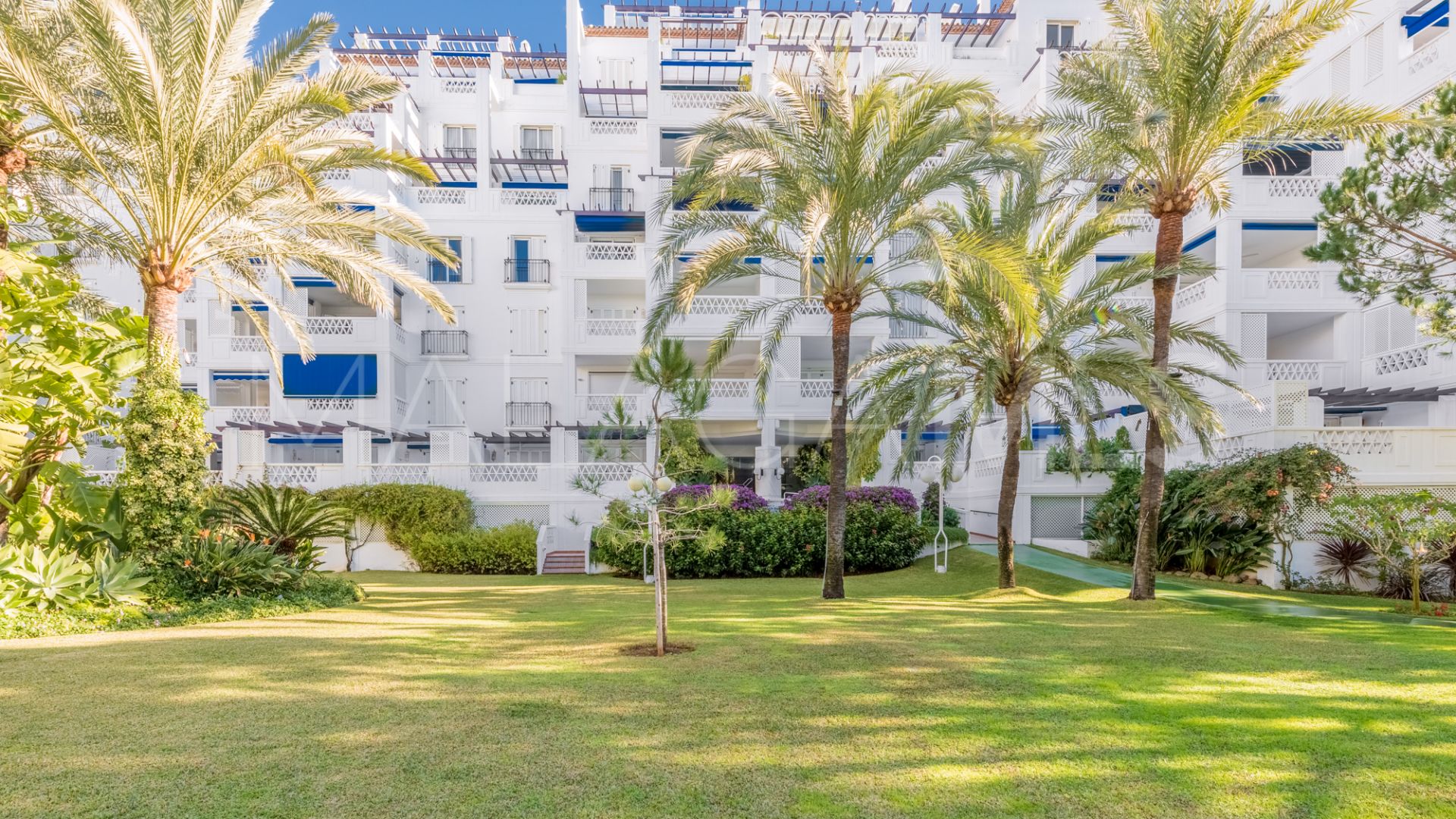 Playas del Duque apartment for sale