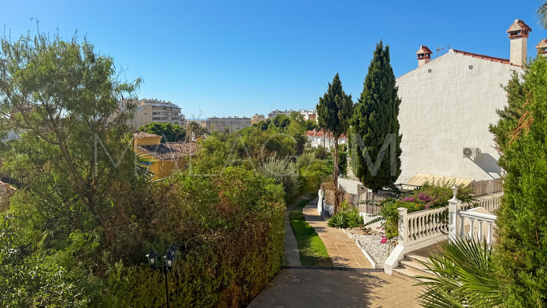 Radhus for sale in Arroyo de la Miel