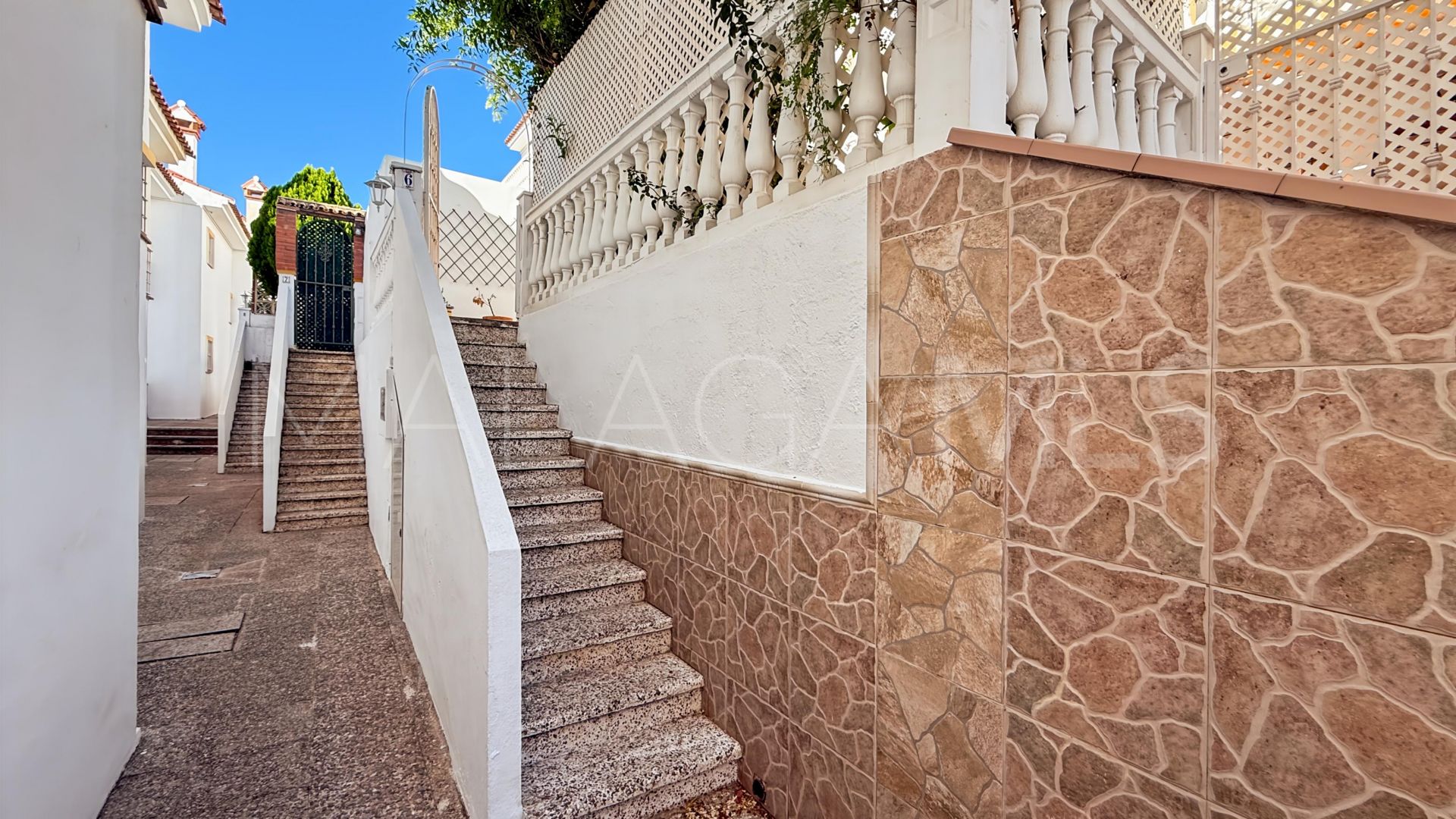 Radhus for sale in Arroyo de la Miel