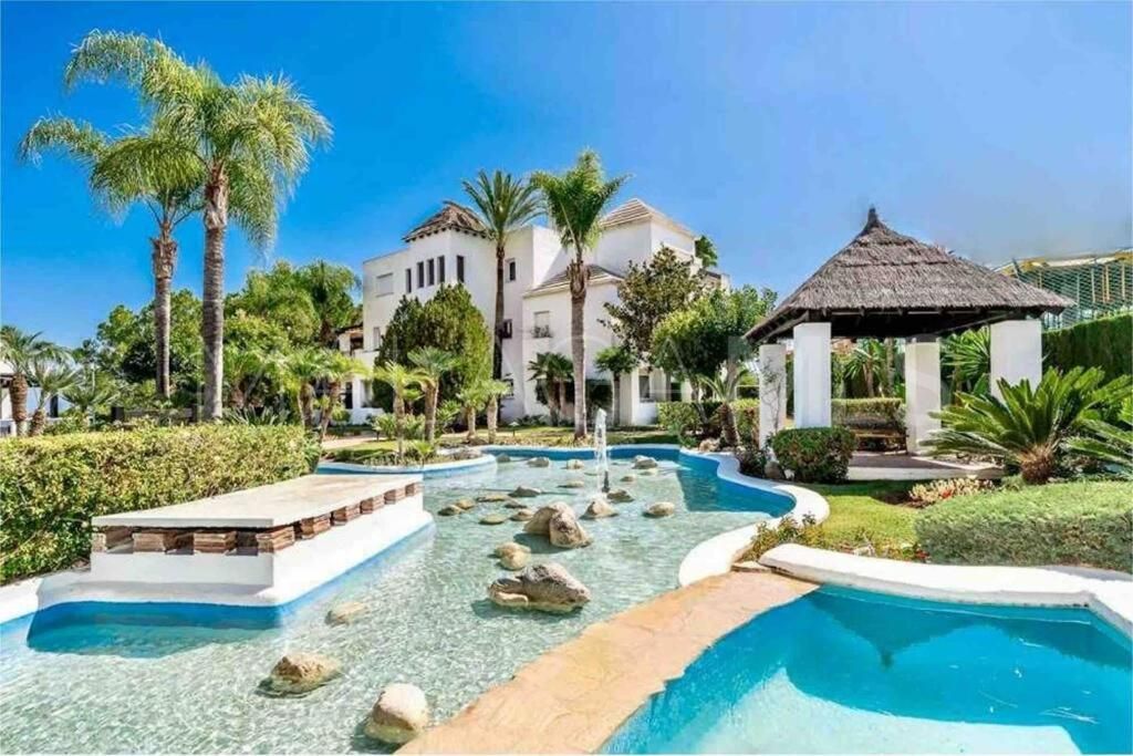 For sale Rio Real penthouse with 3 bedrooms