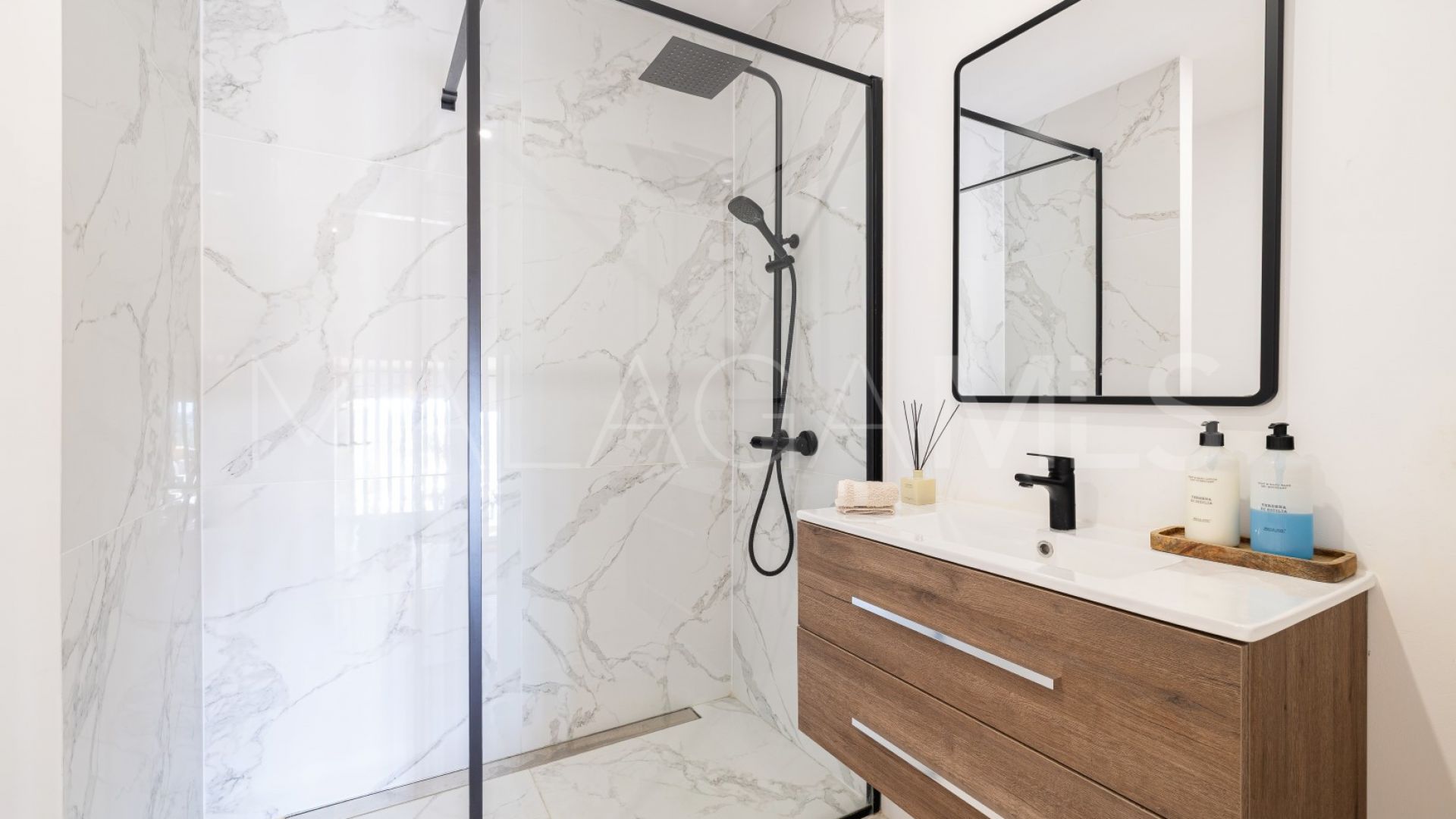 Duplex penthouse with 3 bedrooms for sale in Les Belvederes