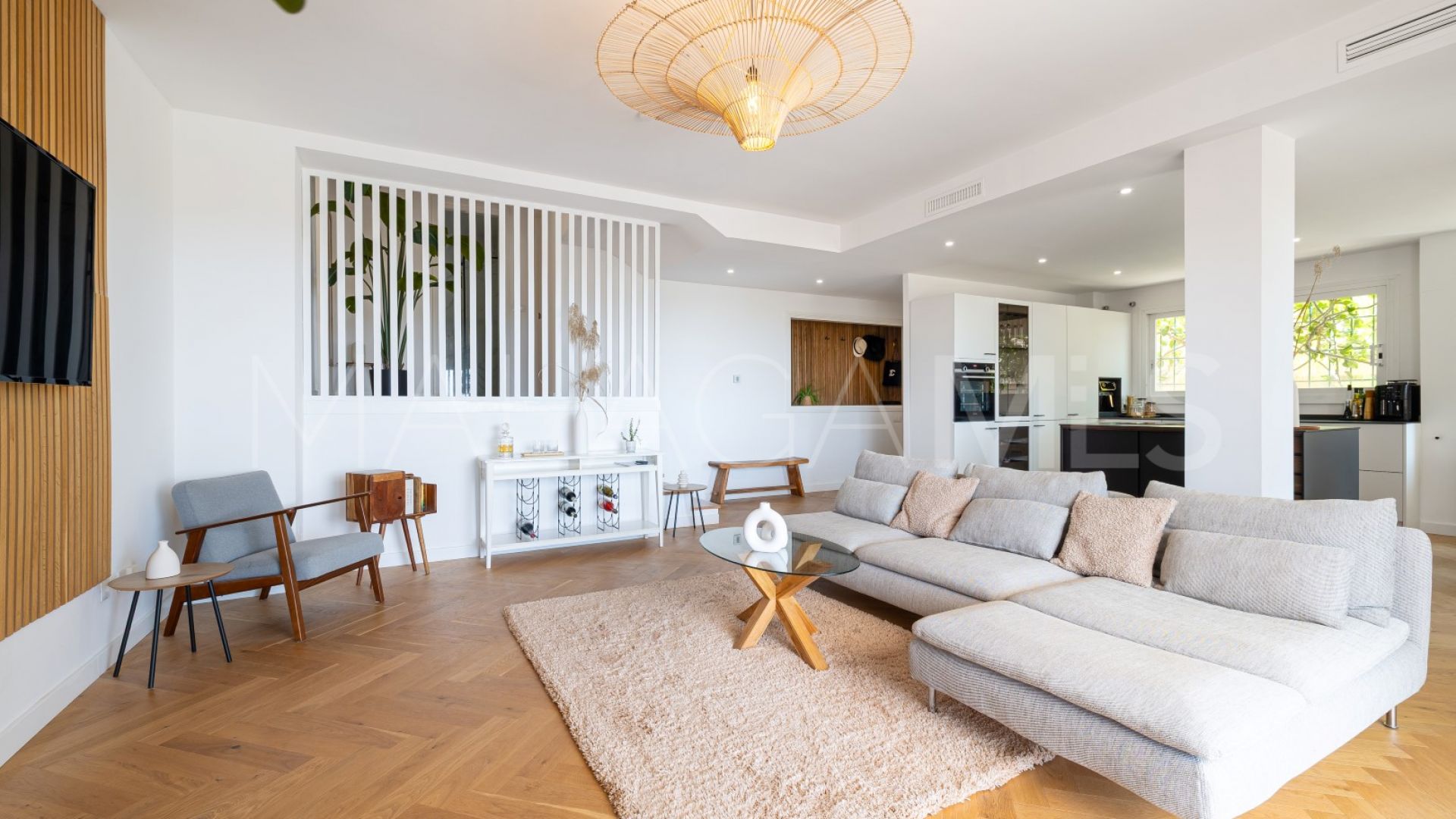 Duplex penthouse with 3 bedrooms for sale in Les Belvederes