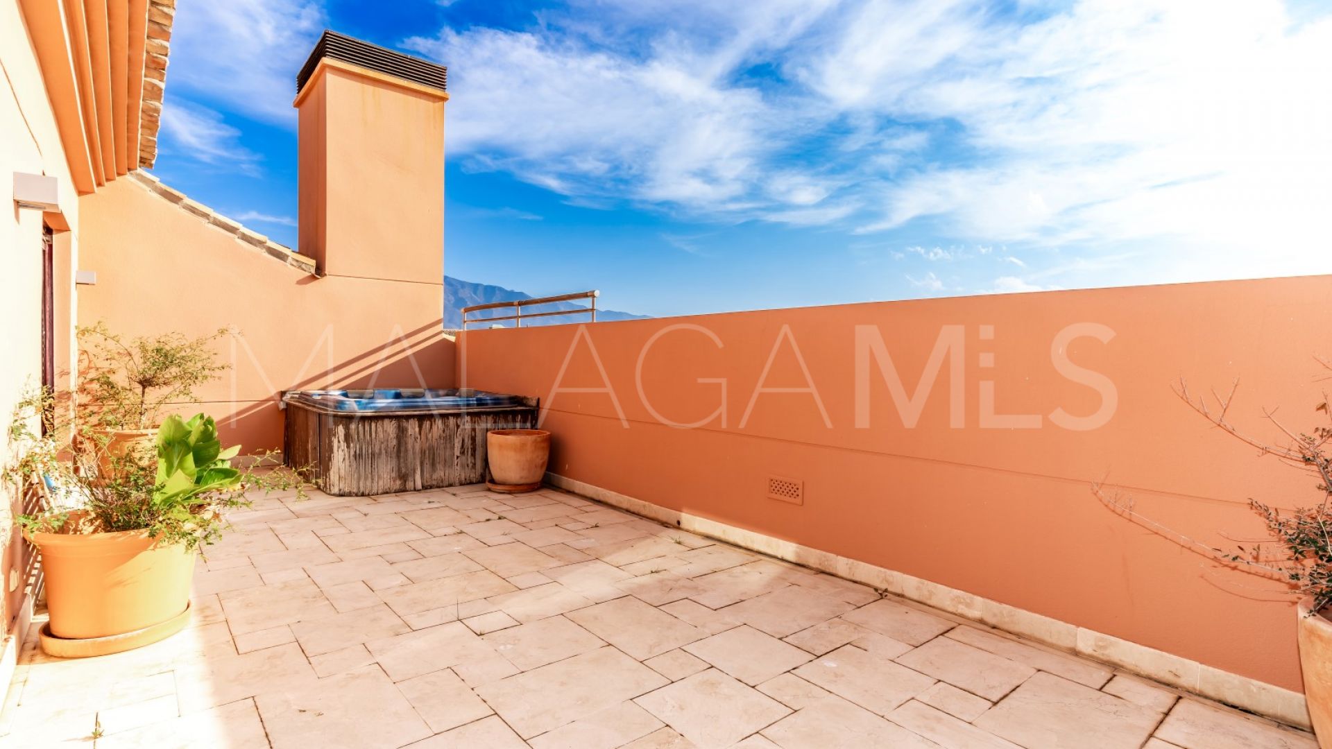 Duplex penthouse for sale in Malibu