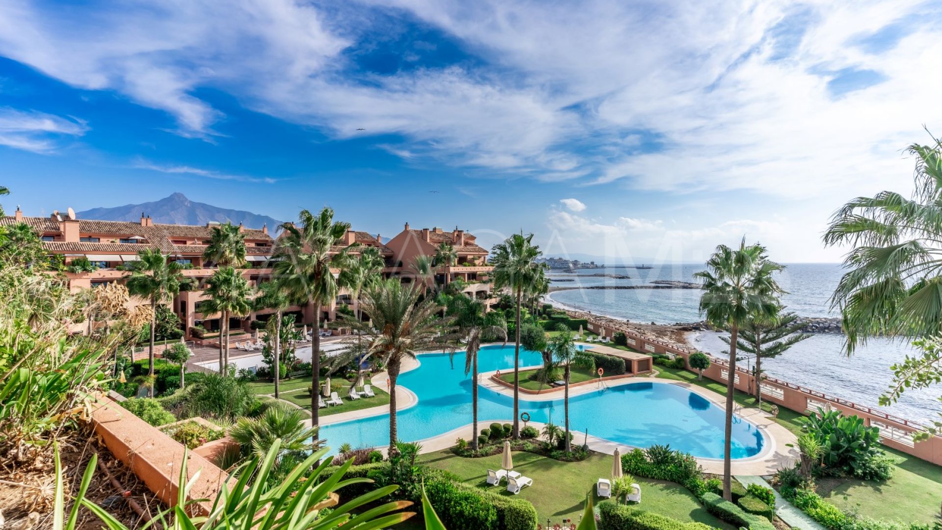 Duplex penthouse for sale in Malibu