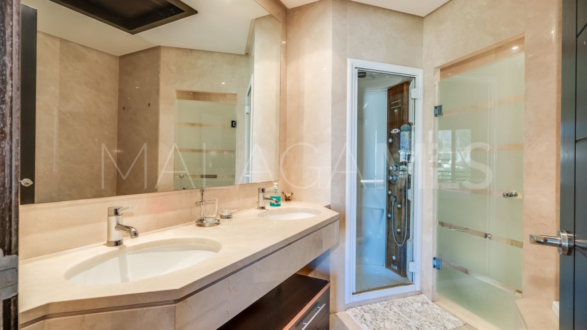 Duplex penthouse for sale in Malibu