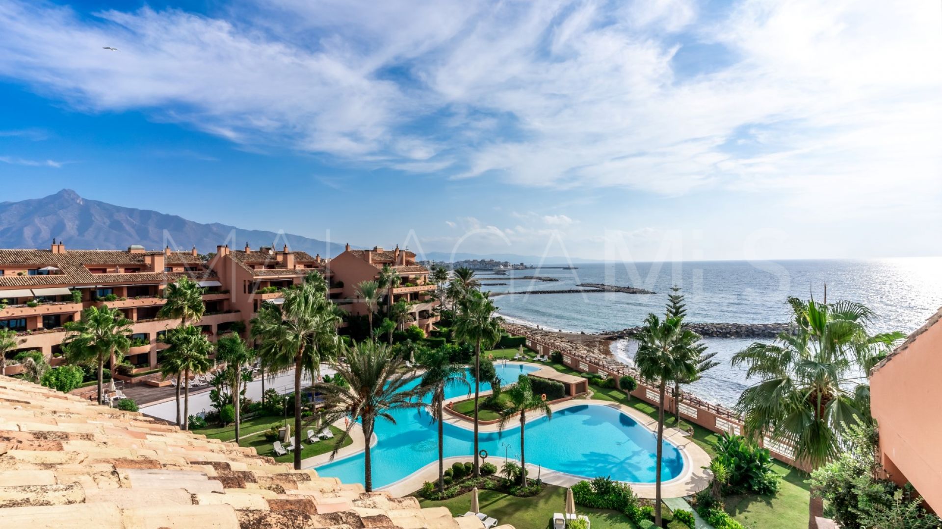 Duplex penthouse for sale in Malibu
