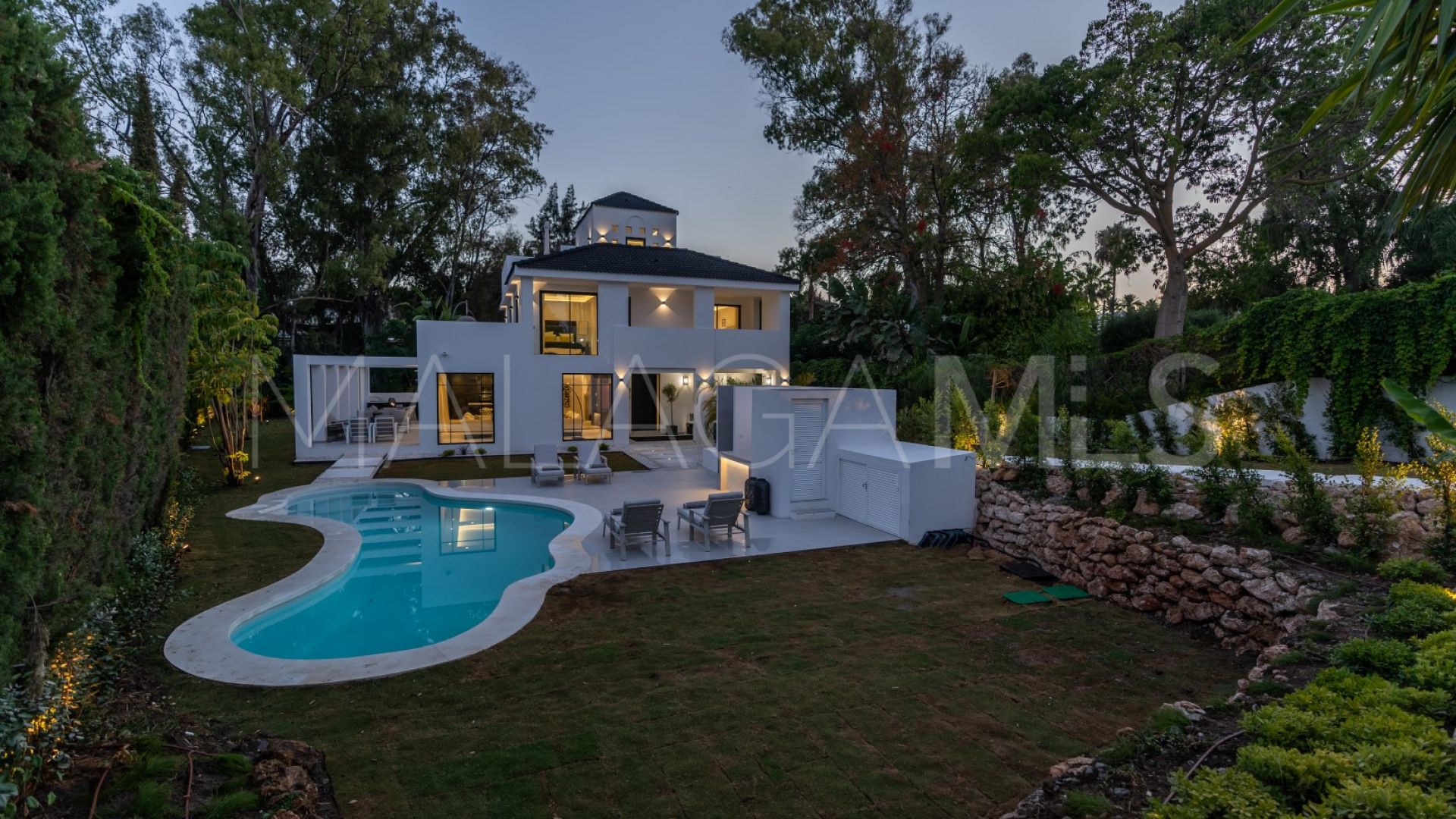 Villa for sale in Las Brisas