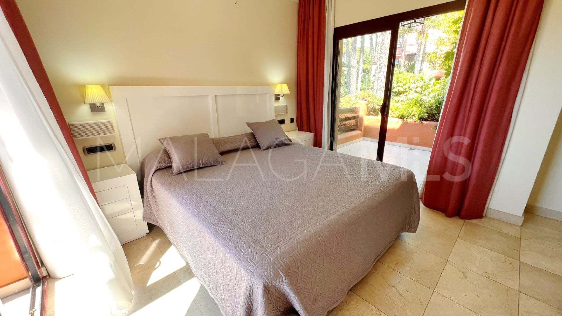 Pareado de 4 bedrooms a la venta in Altos de Puente Romano