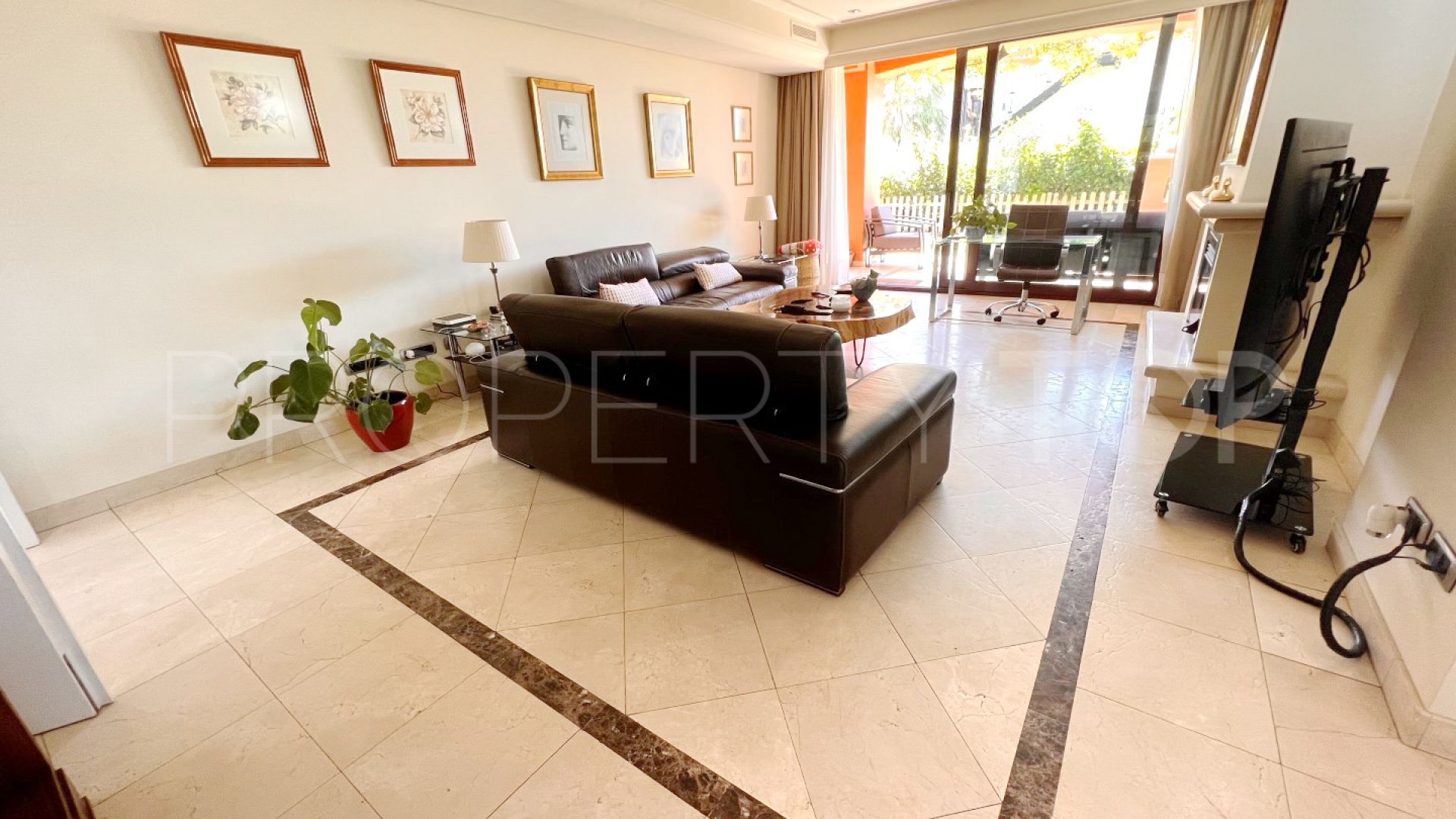 4 bedrooms semi detached house for sale in Altos de Puente Romano