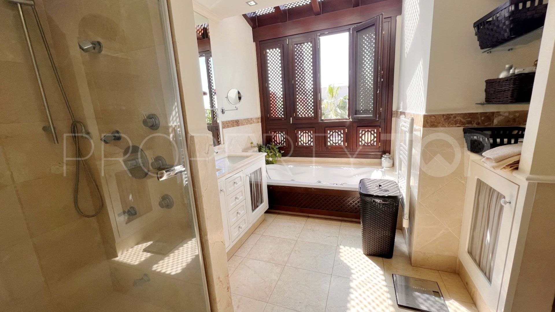 4 bedrooms semi detached house for sale in Altos de Puente Romano