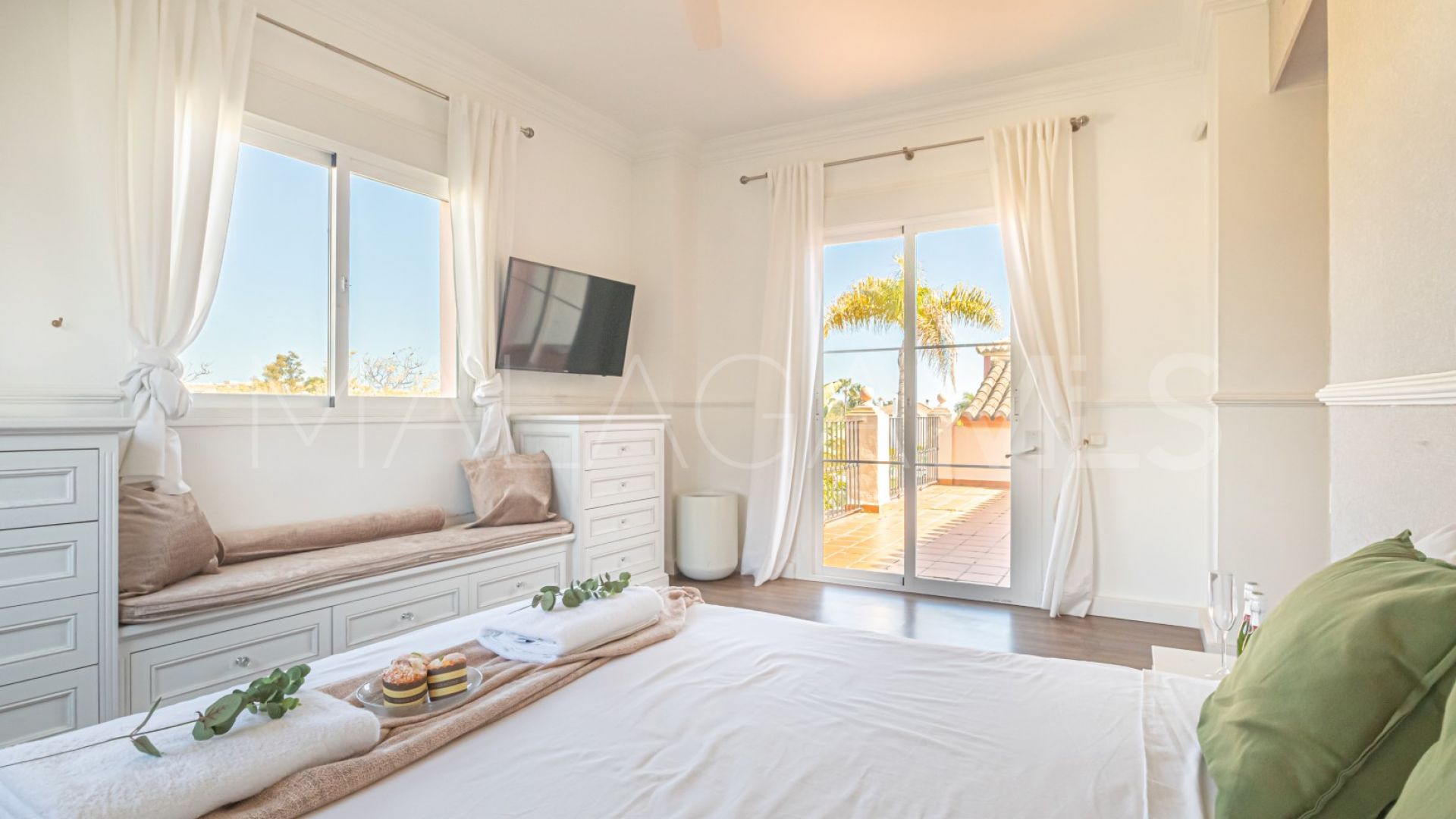 Buy Guadalmina Alta 6 bedrooms villa