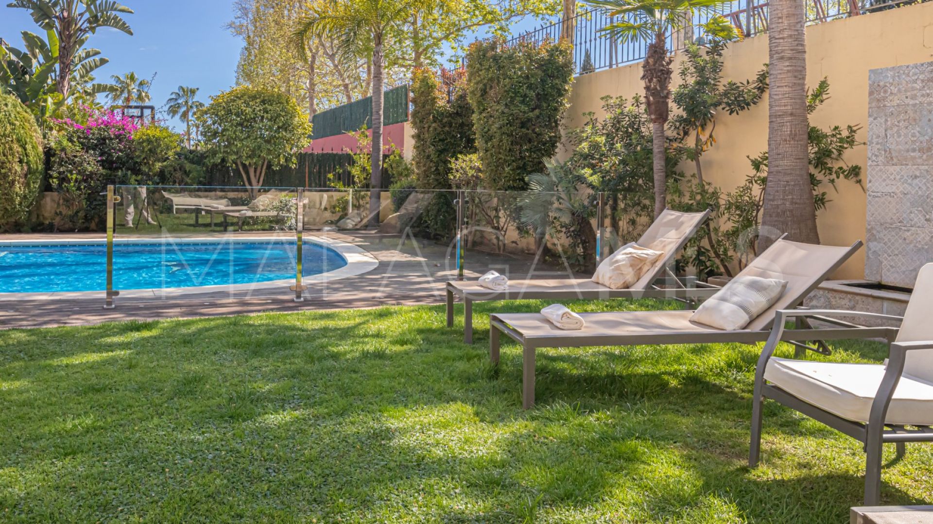 Buy Guadalmina Alta 6 bedrooms villa