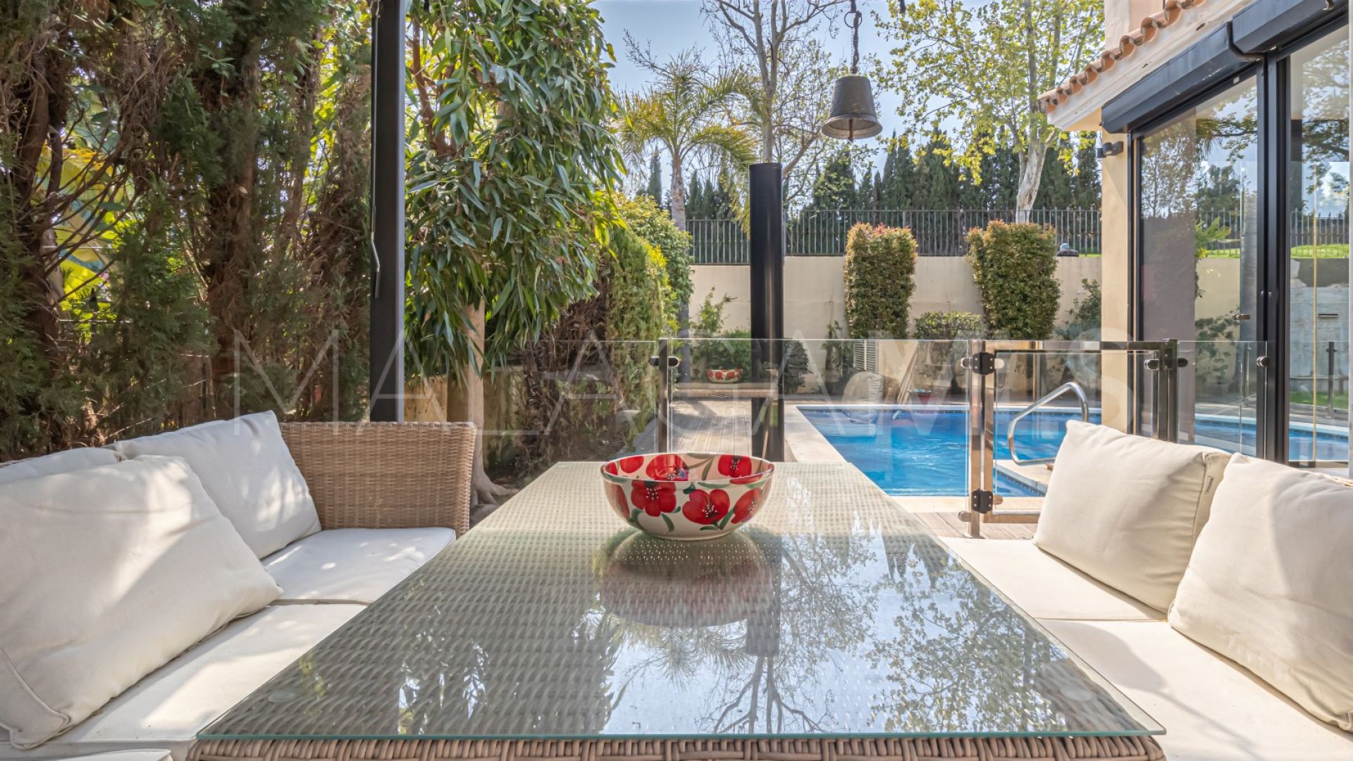 Buy Guadalmina Alta 6 bedrooms villa
