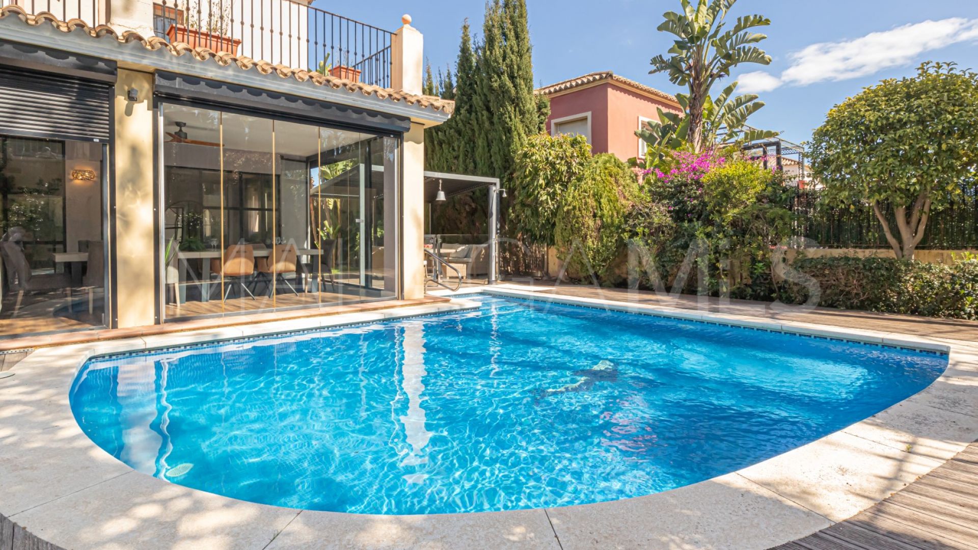 Buy Guadalmina Alta 6 bedrooms villa