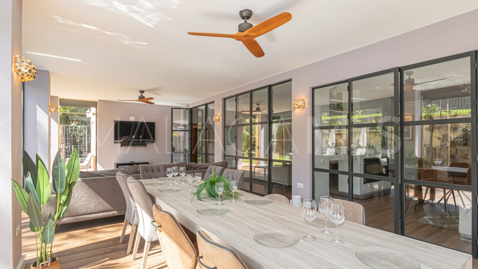 Buy Guadalmina Alta 6 bedrooms villa