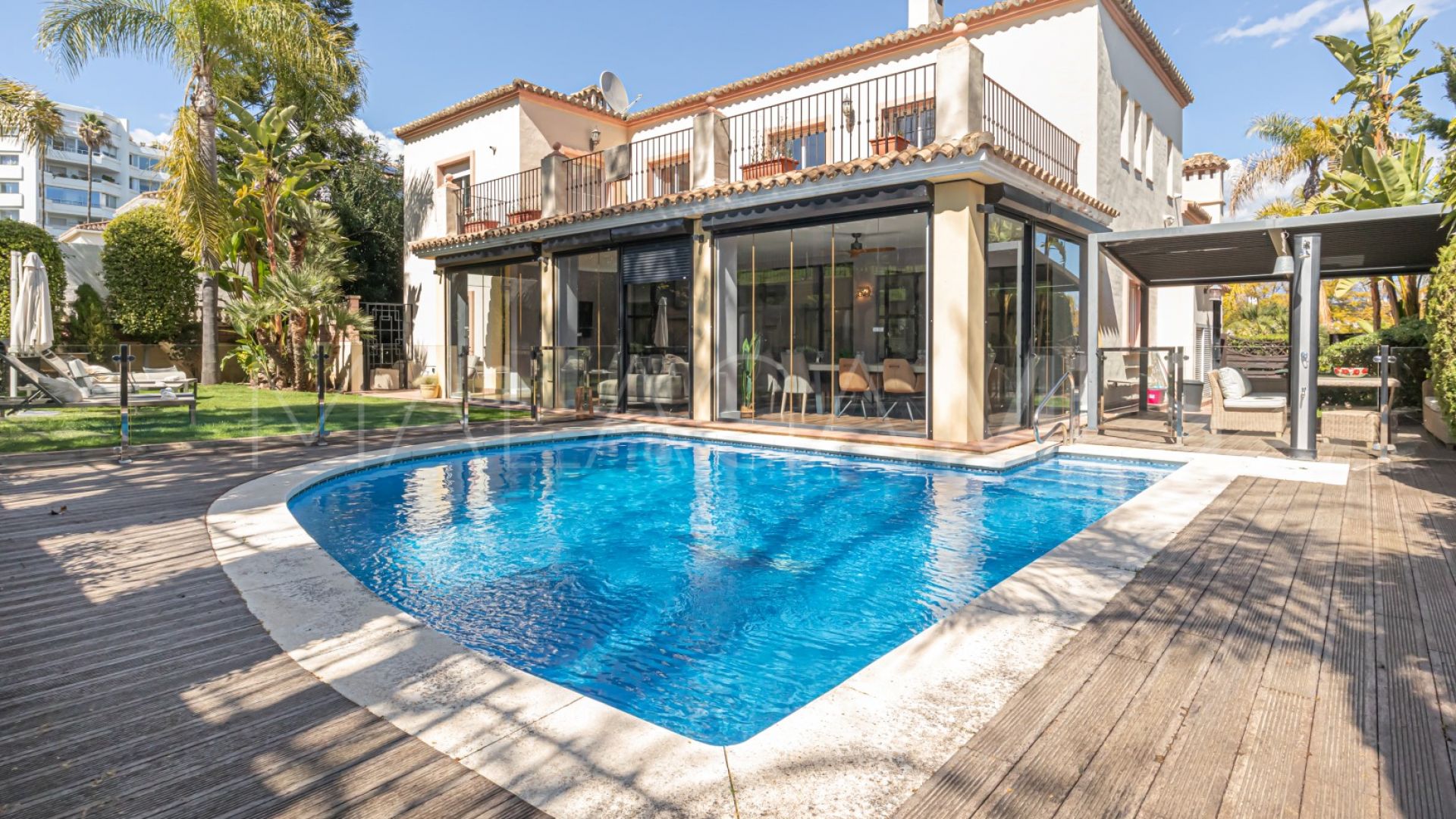 Buy Guadalmina Alta 6 bedrooms villa