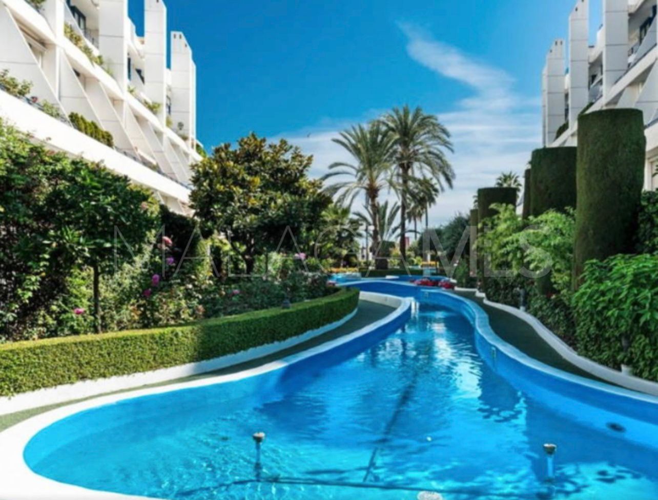 Zweistöckiges penthouse for sale in Marbella House