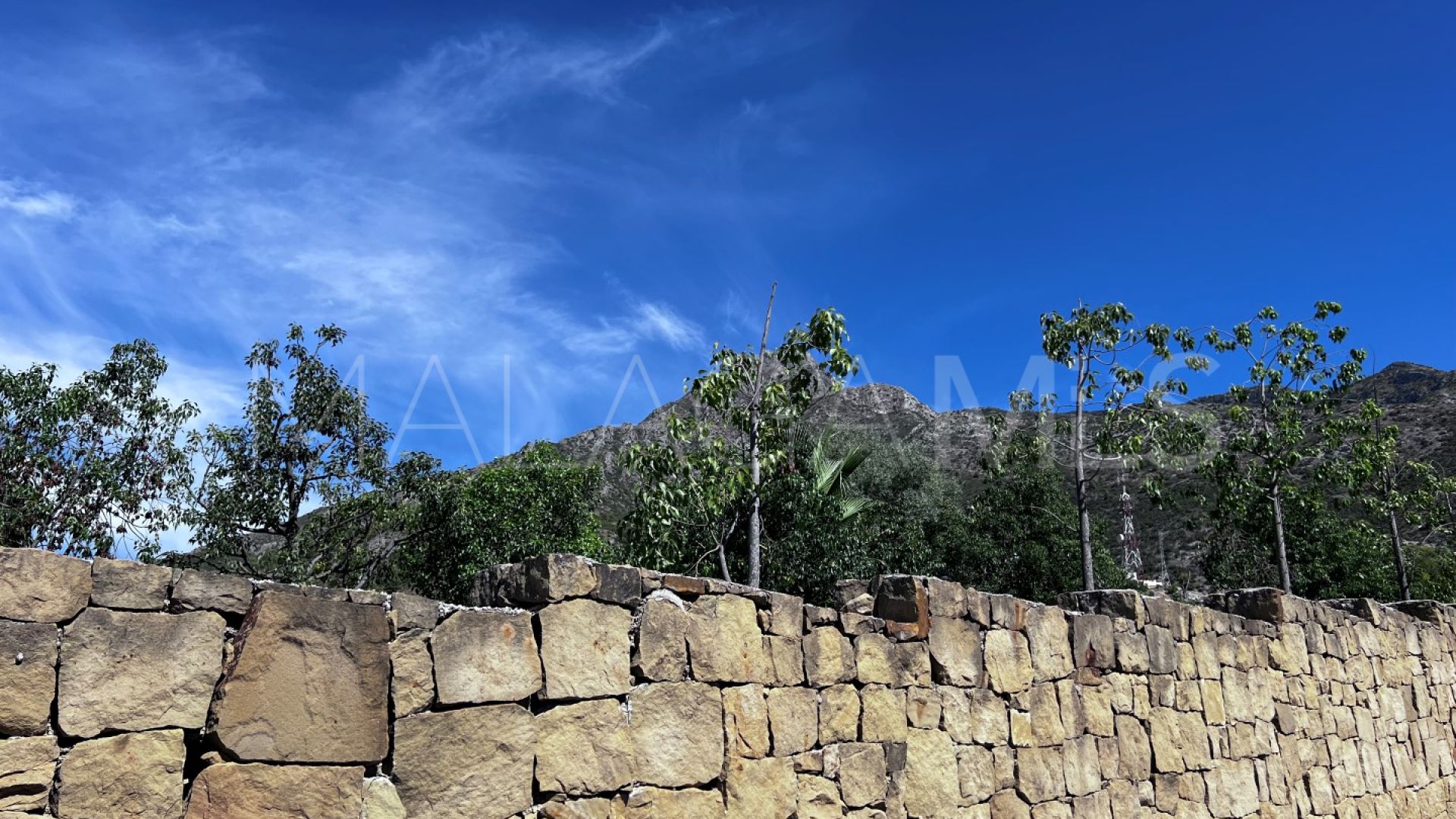 Terrain for sale in Los Picos