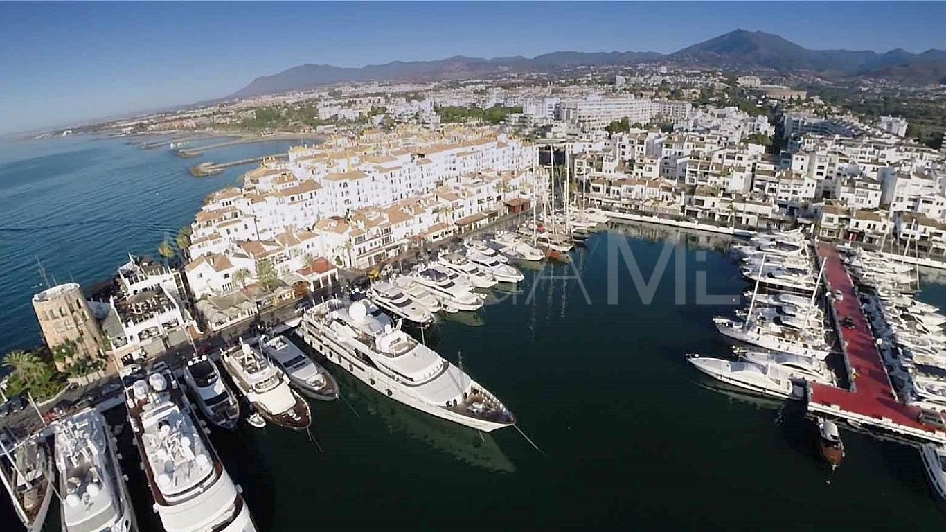 For sale apartment with 3 bedrooms in Andalucia del Mar