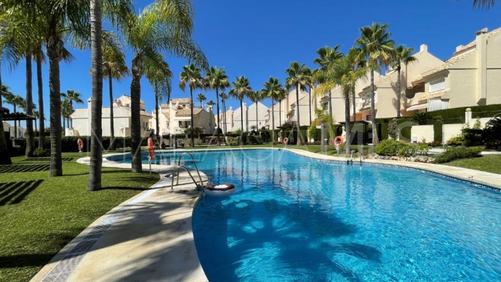 For sale 3 bedrooms town house in Costabella