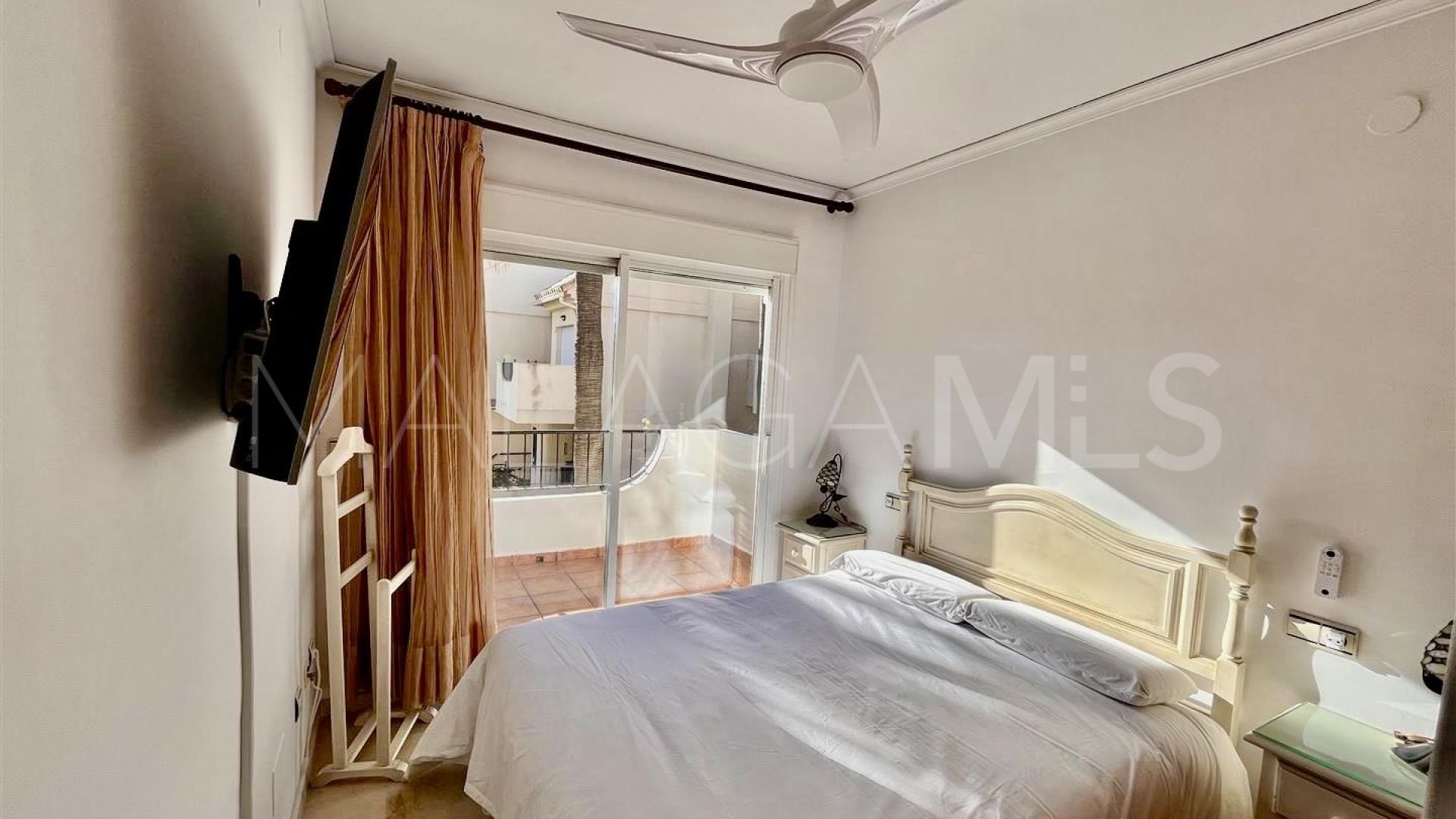 Radhus for sale in Costabella