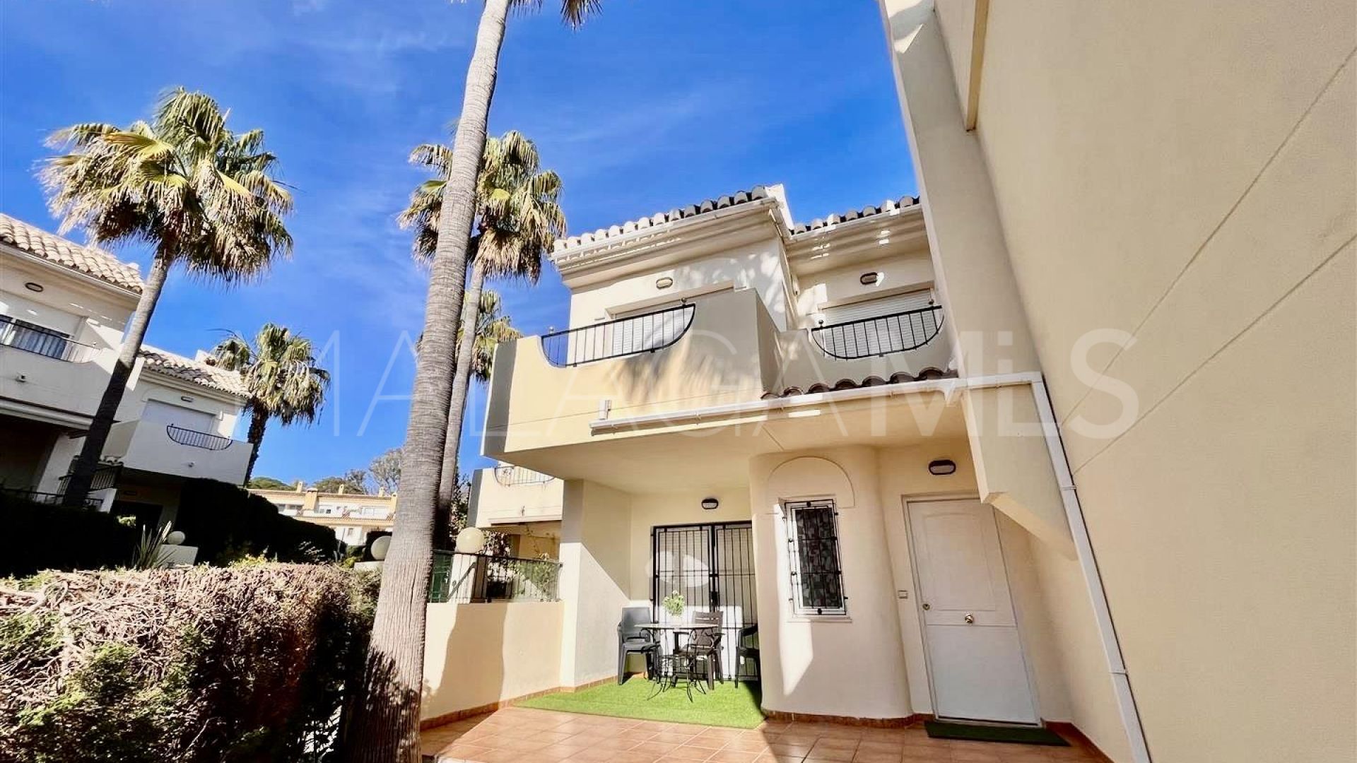 Radhus for sale in Costabella