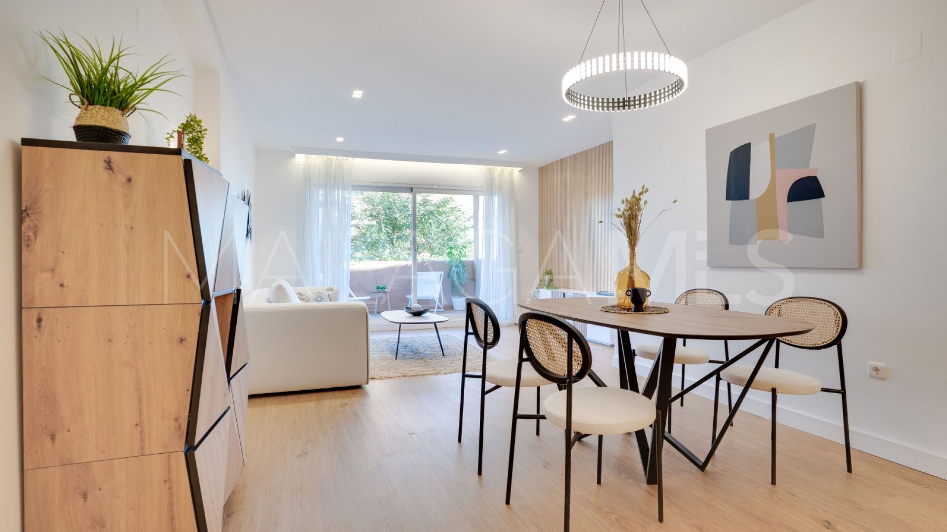 Apartamento for sale with 3 bedrooms in Marbella Este