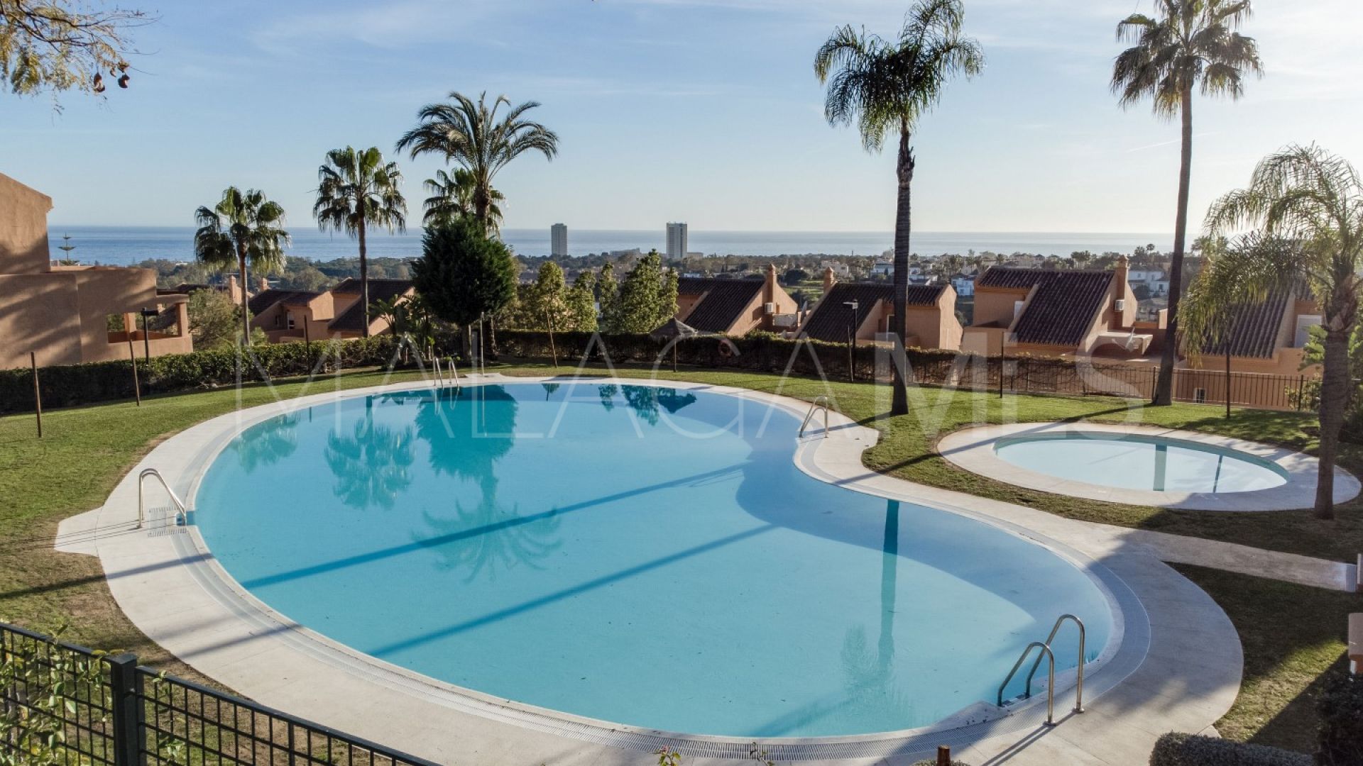 Apartamento for sale with 3 bedrooms in Marbella Este
