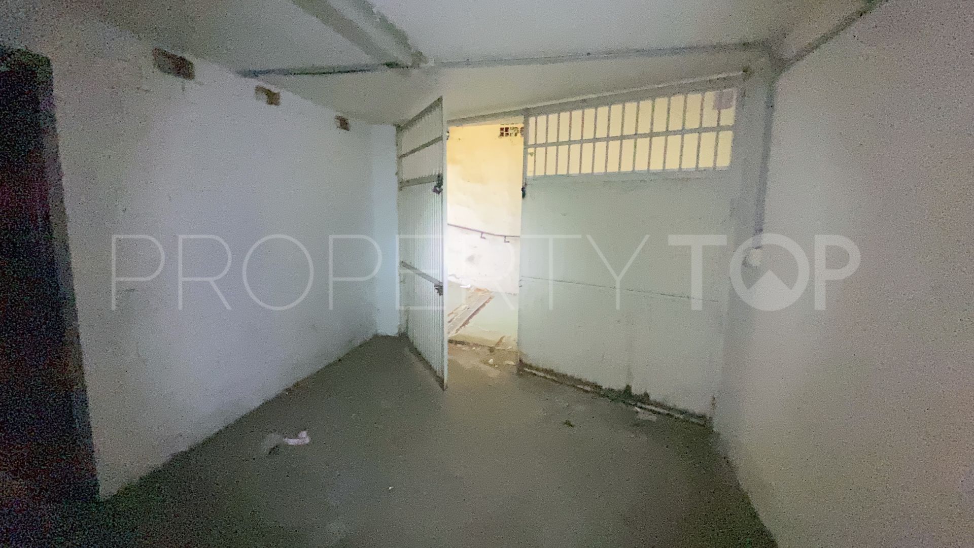 Commercial premises for sale in Puerto Marina