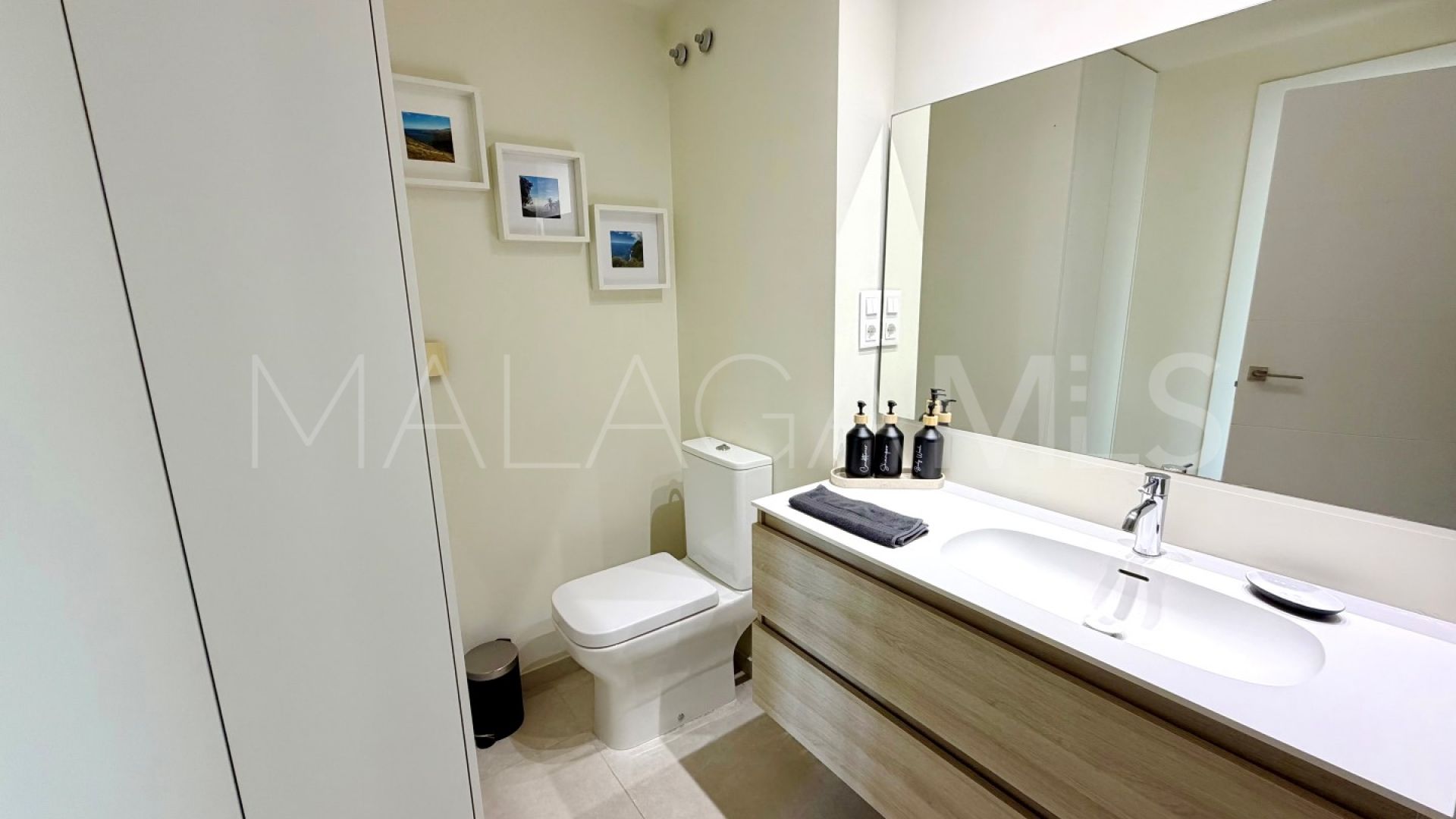 Buy Golden Mile apartment