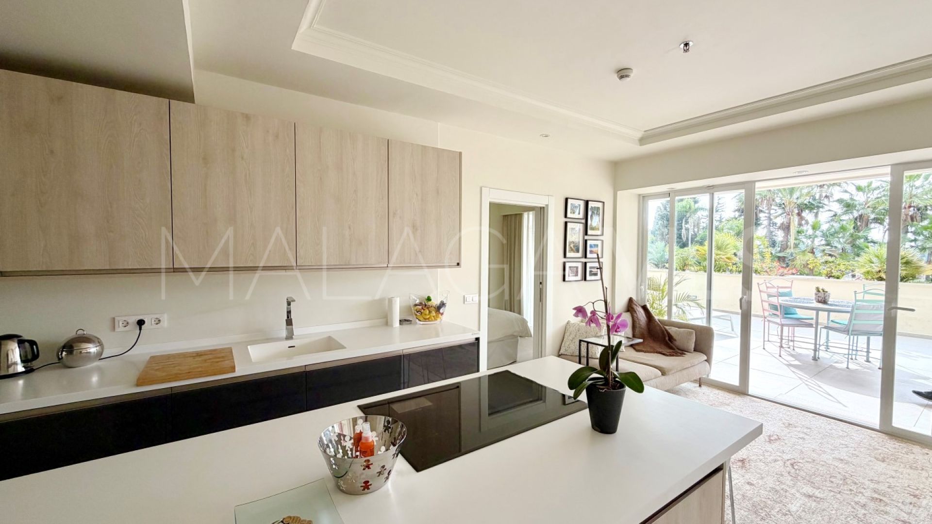 Buy Golden Mile apartment