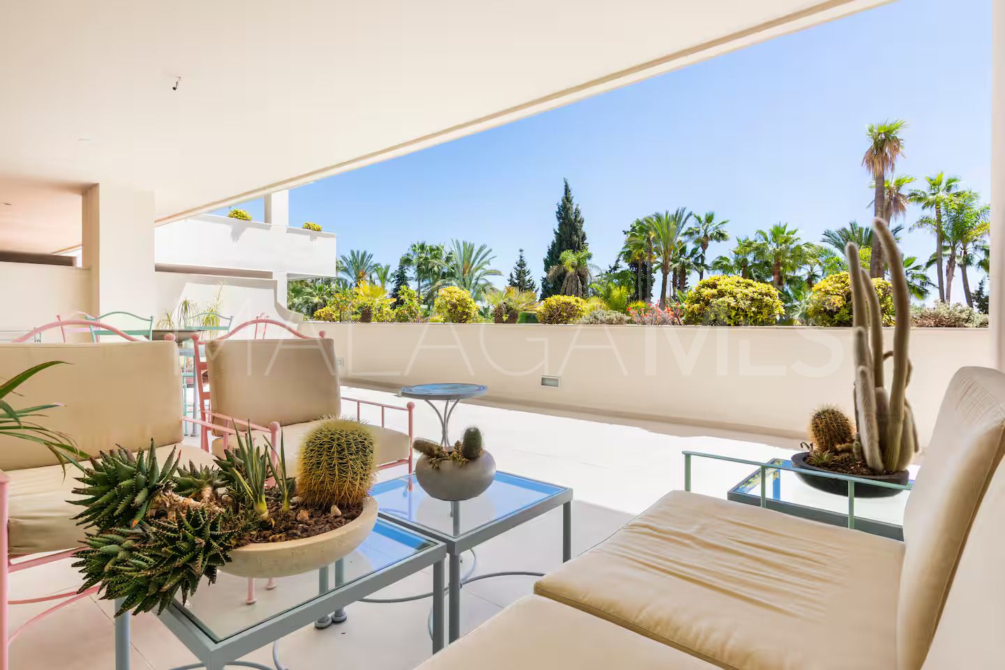 Buy Golden Mile apartment