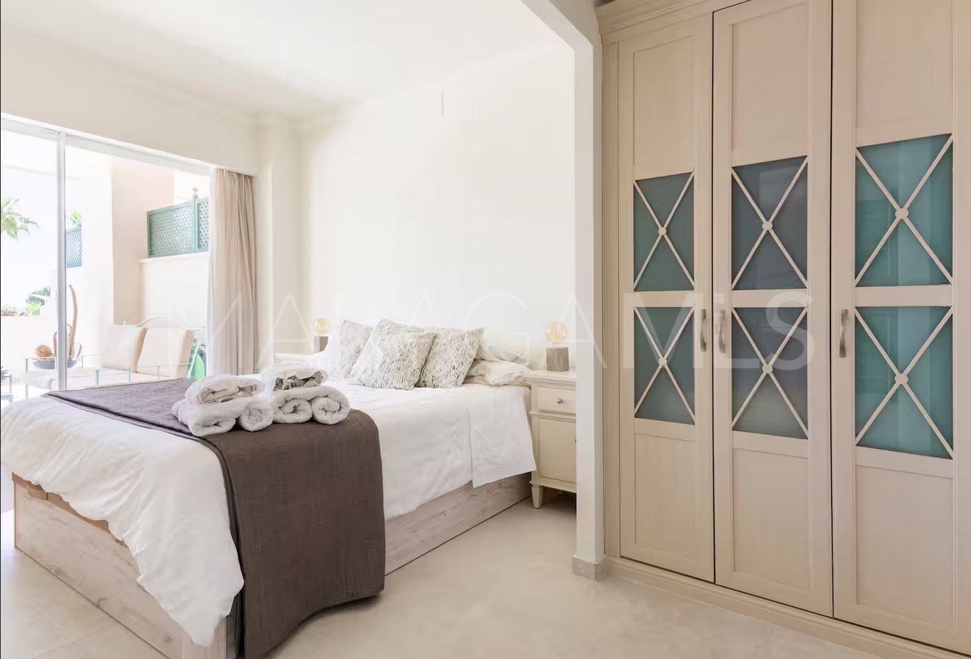 Buy Golden Mile apartment