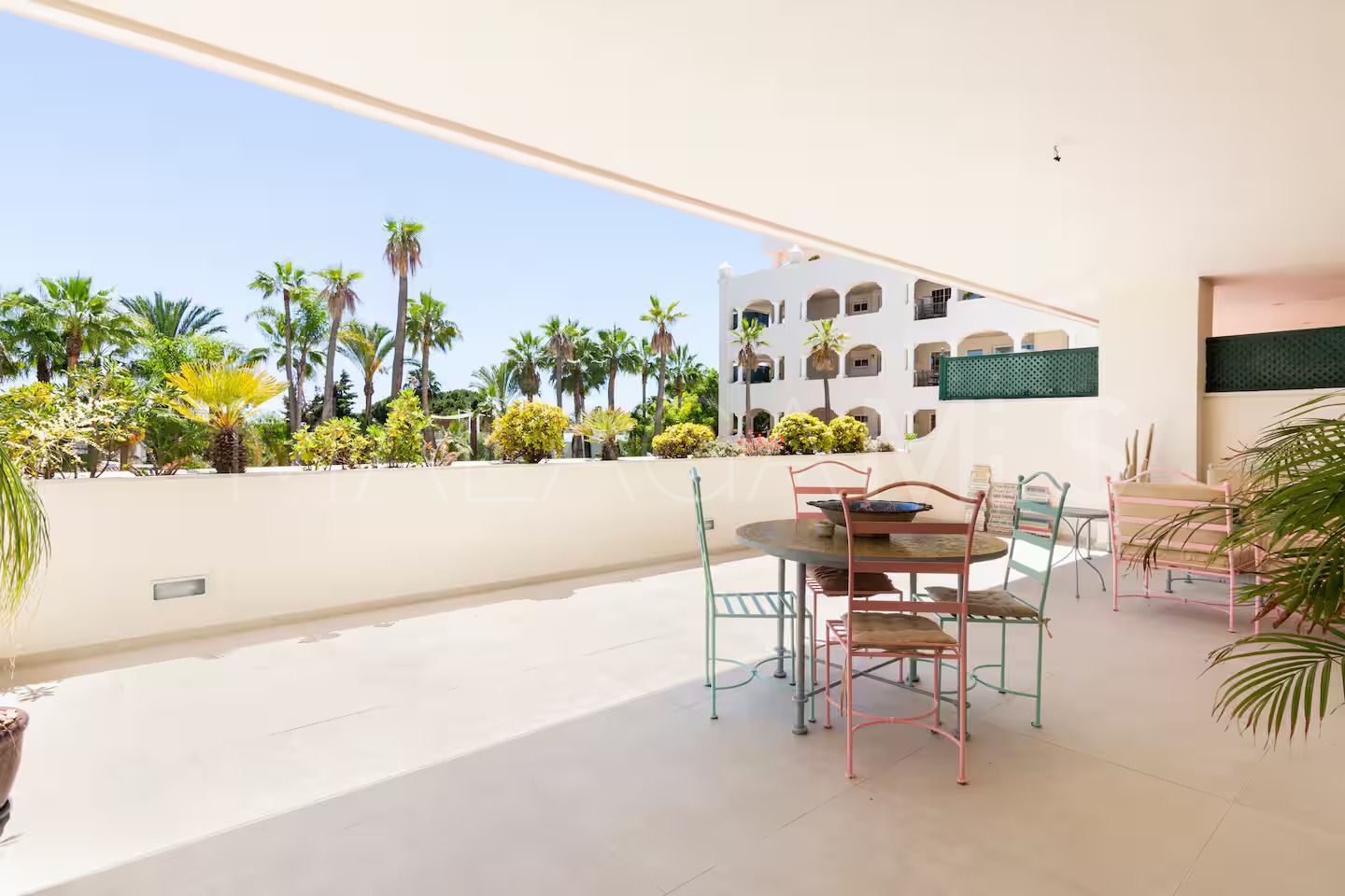 Buy Golden Mile apartment