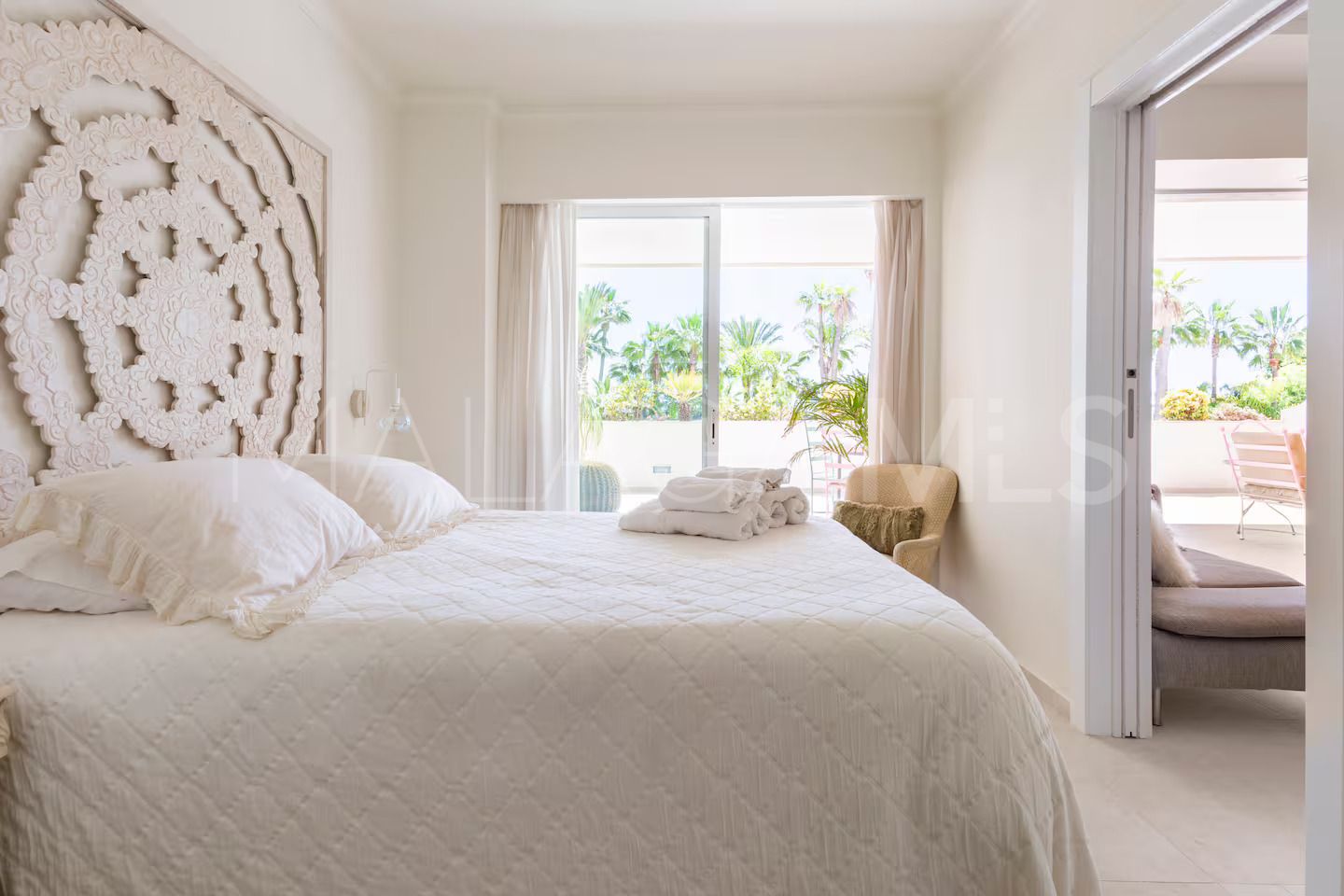 Buy Golden Mile apartment