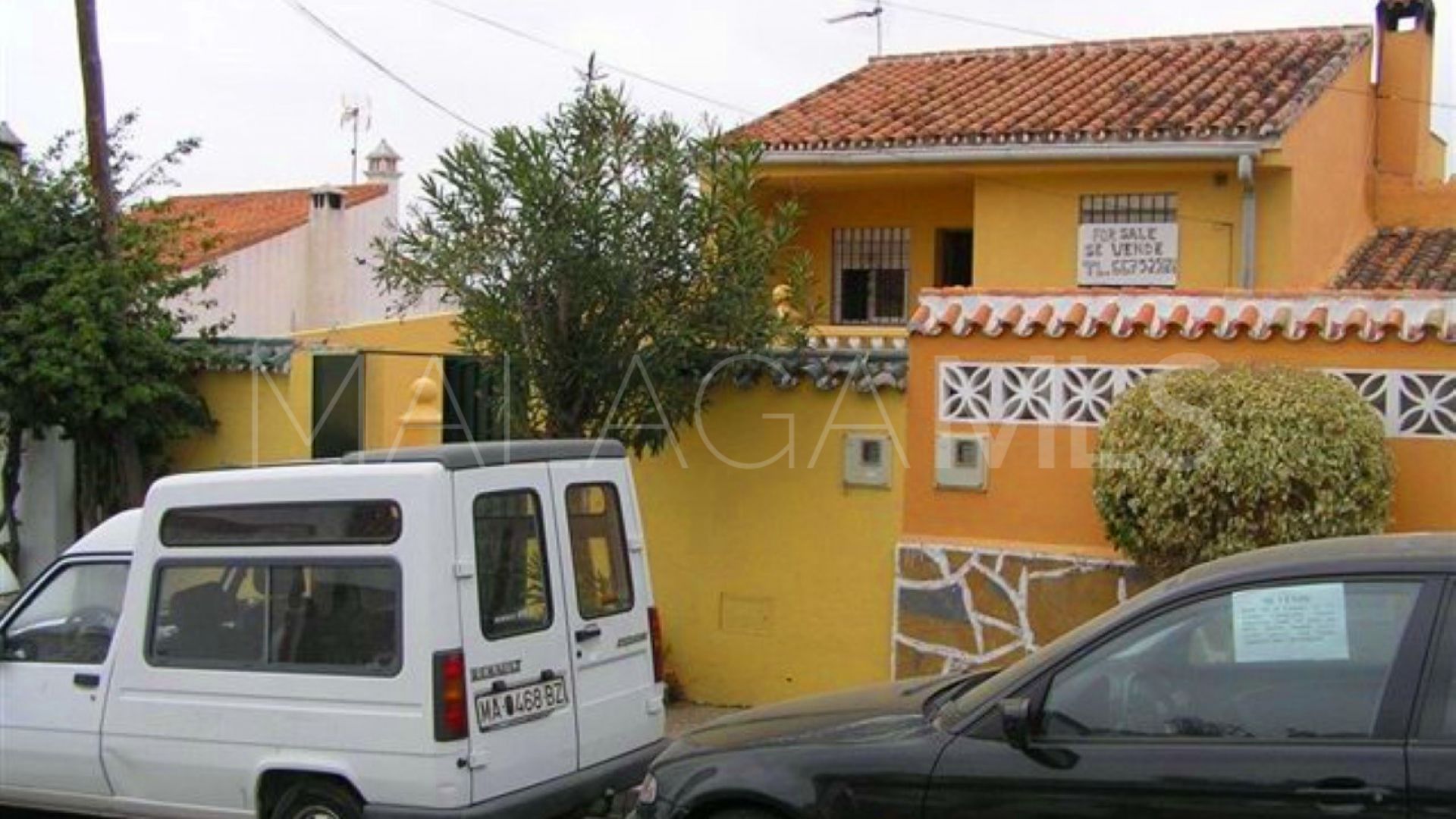 Hus i byn for sale in La Campana