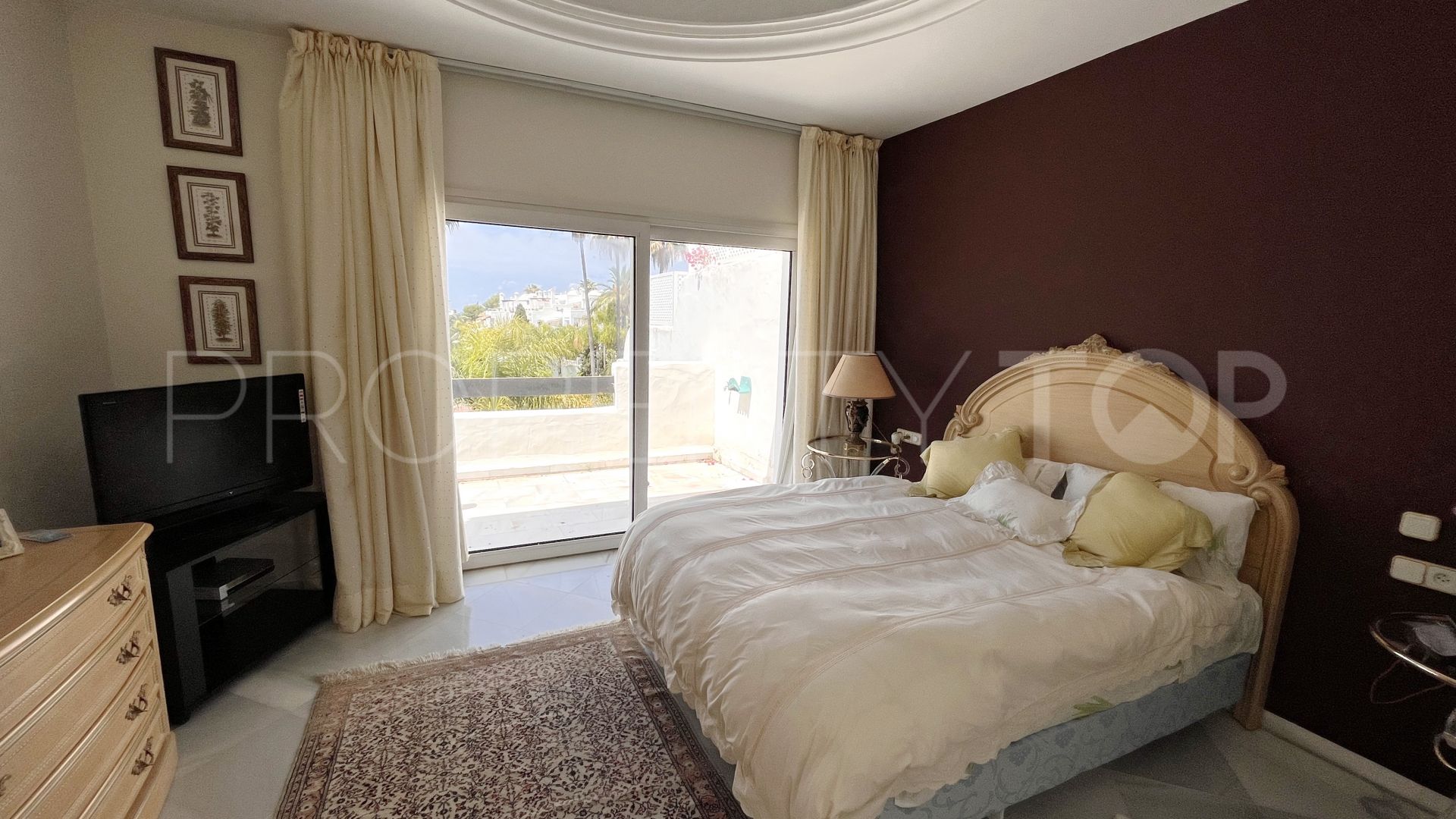 Se vende atico duplex de 3 dormitorios en Alhambra del Mar