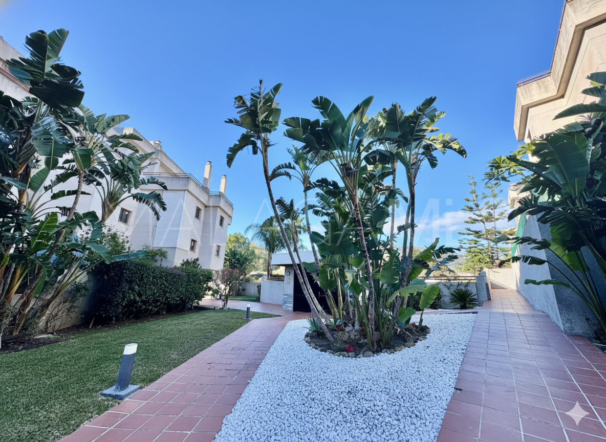 Apartamento for sale in Las Lagunas de 3 bedrooms