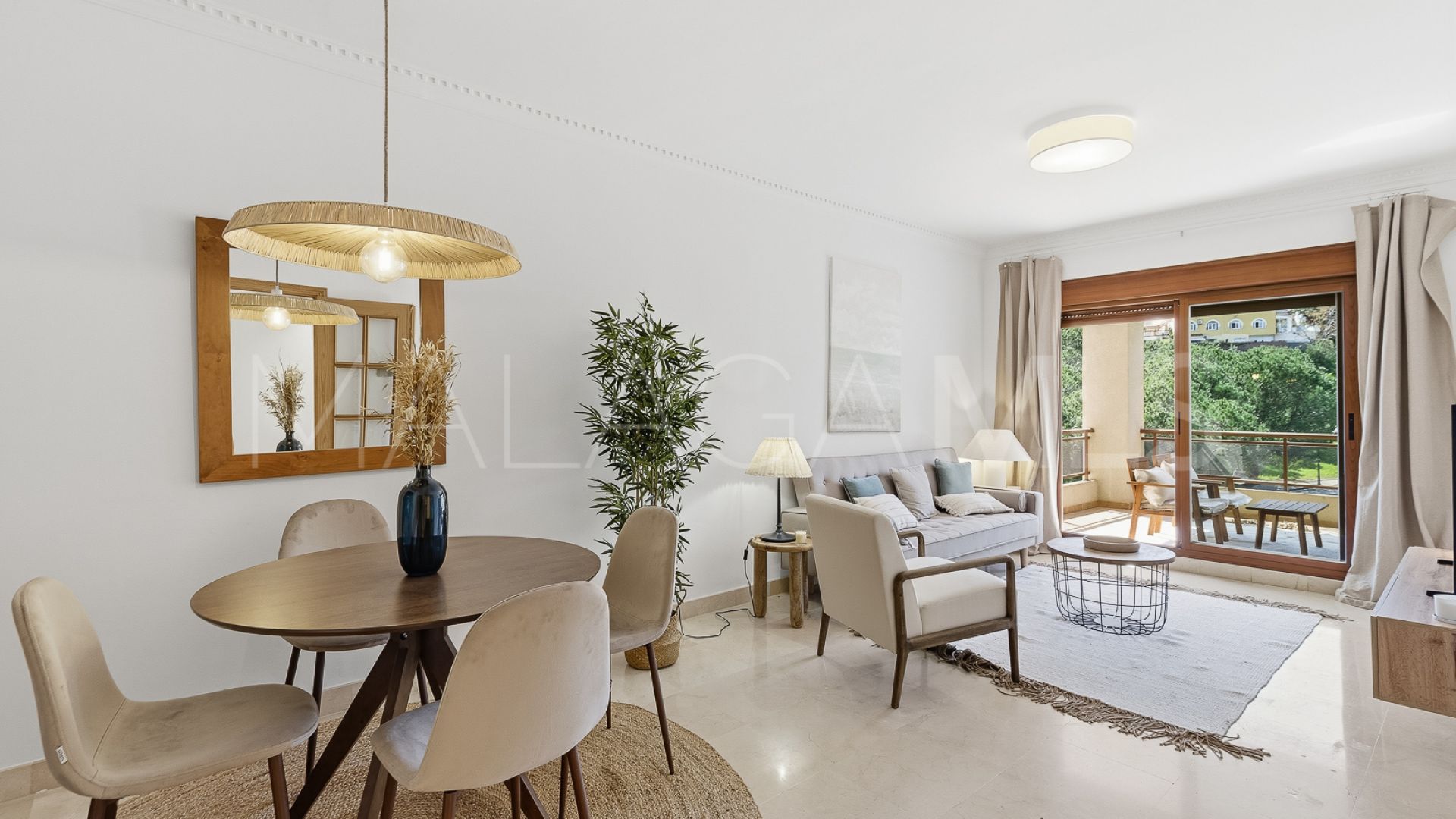 Se vende apartamento in Las Lagunas de 3 bedrooms